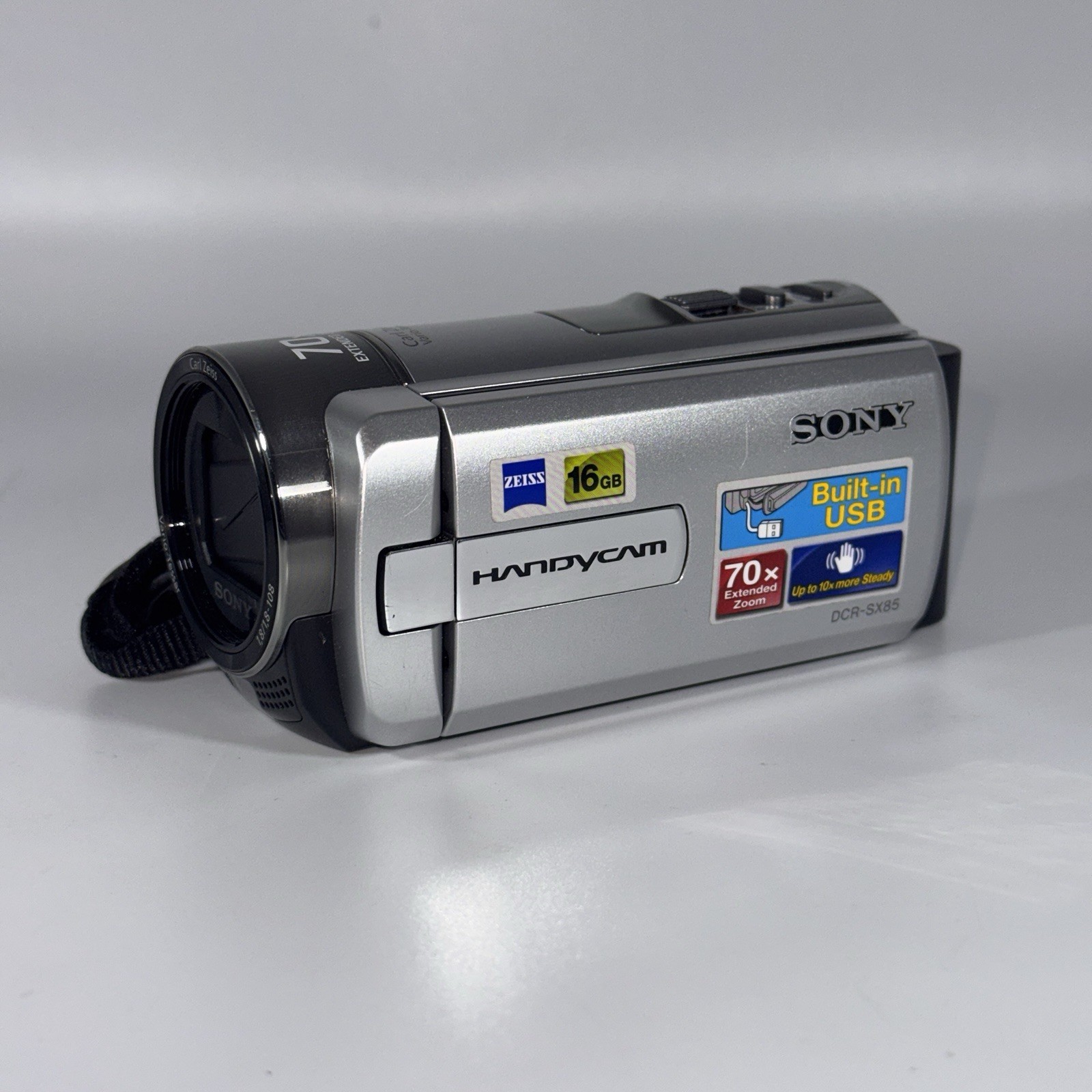 Sony Handycam DCR-SX85 Digital Video Camcorder 7x Extended Zoom 16GB Storage