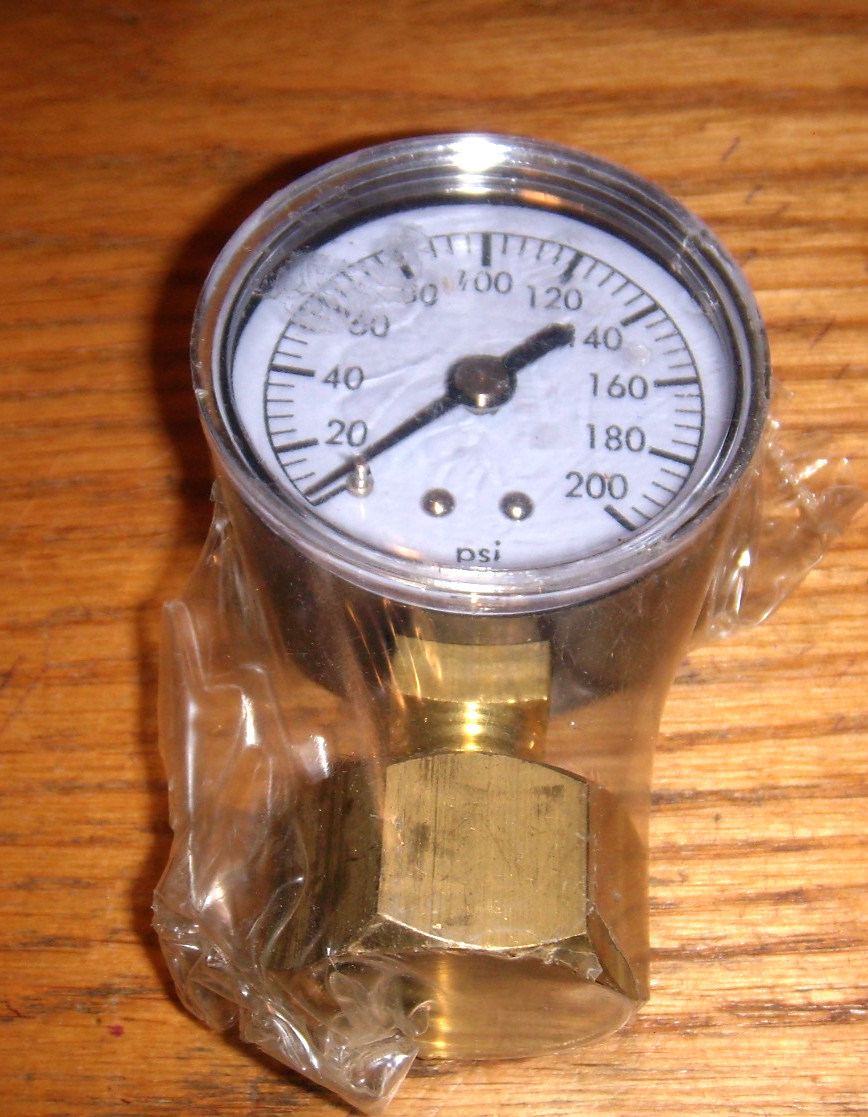 WATER PRESSURE GAGUE # 8102   200 PSI SEALED NEW