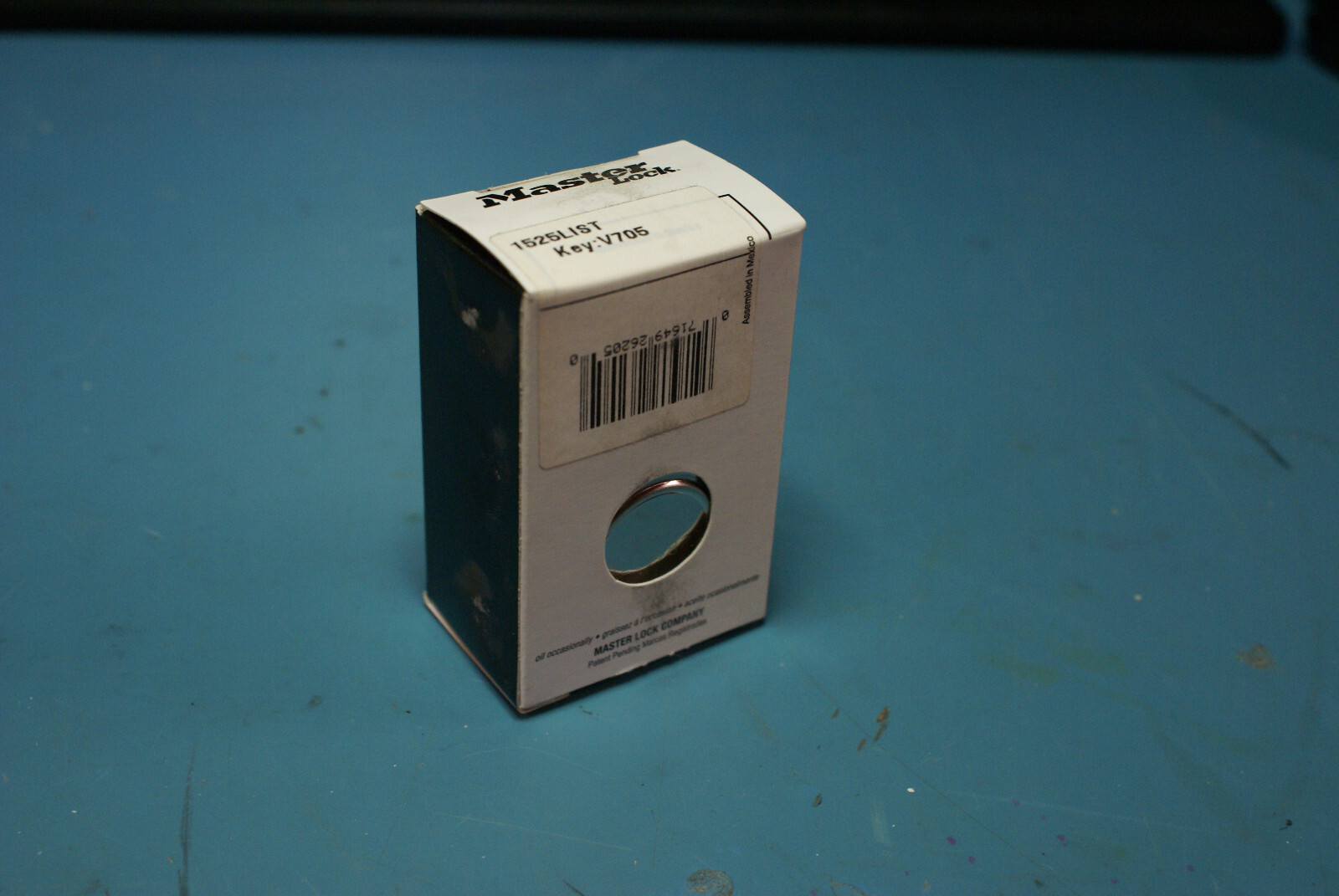 Master Lock 1525 Preset Combination Padlock, Black Dial V705 Key