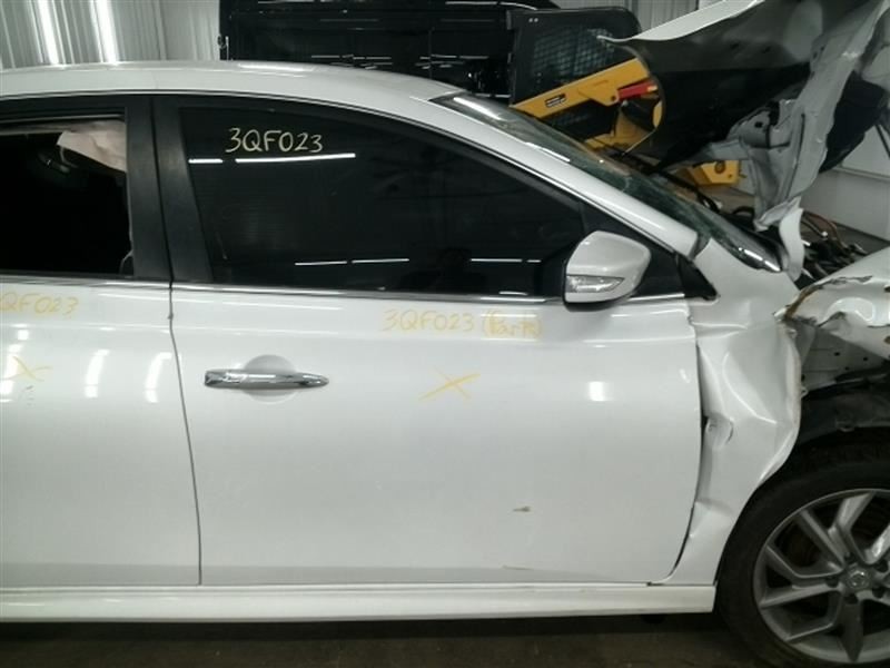 Driver Left Front Spindle/Knuckle Fits 11-25 LEAF 104636069