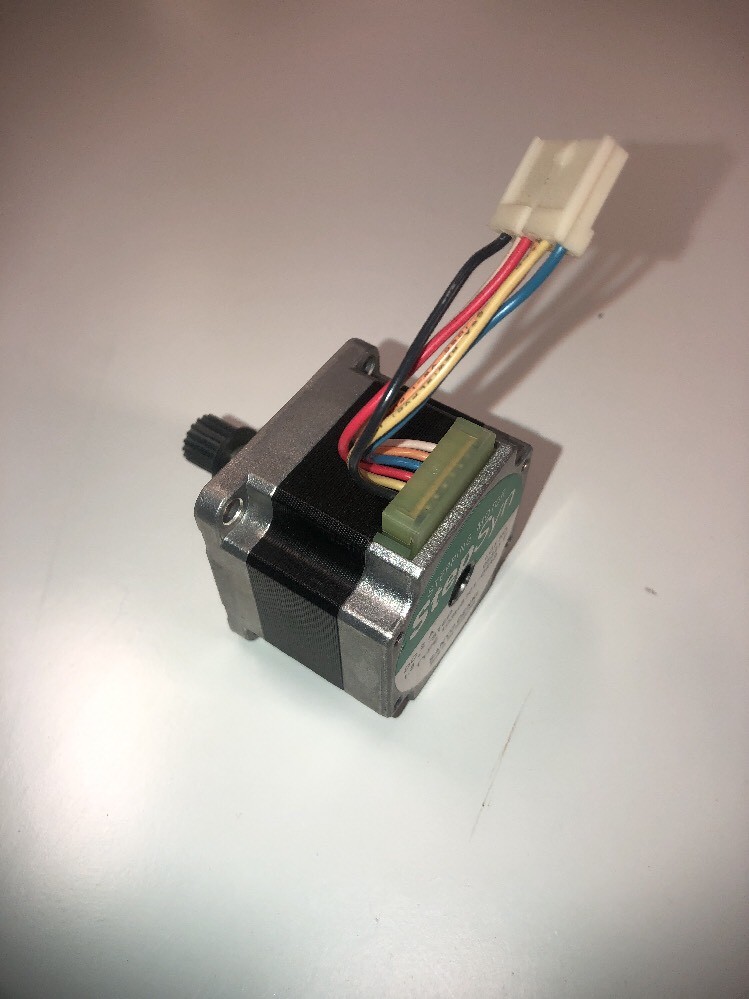 SANYO DENKI 103H6701-0449 DC 2A 1.8 Degree STEPPING MOTOR