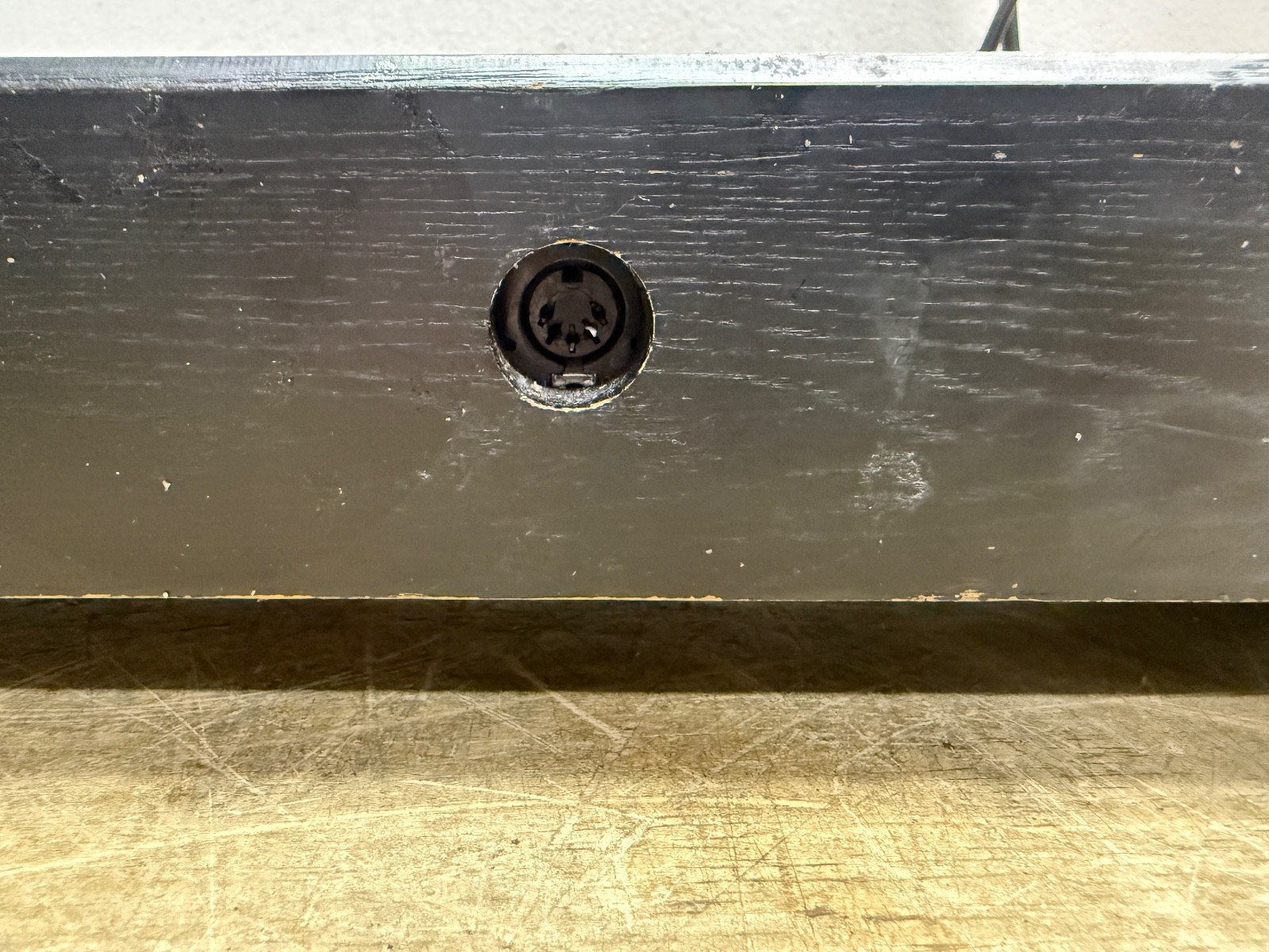 Moog Etherwave Theremin Keyboard Synthesizer