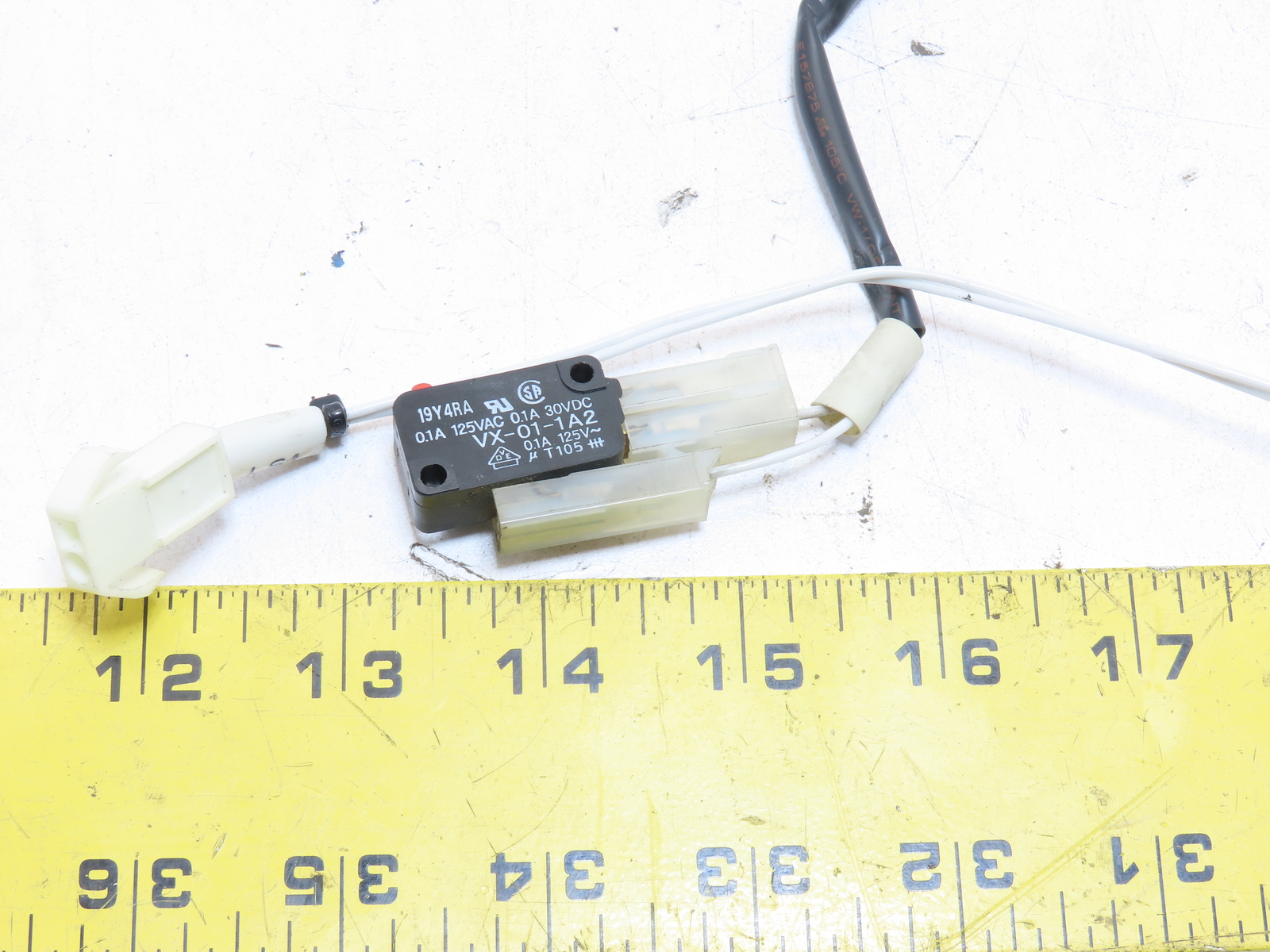 Omron VX-01-1A2 Miniature Basic Micro Switch VX011A2 SPDT-NO/NC Pin Plunger