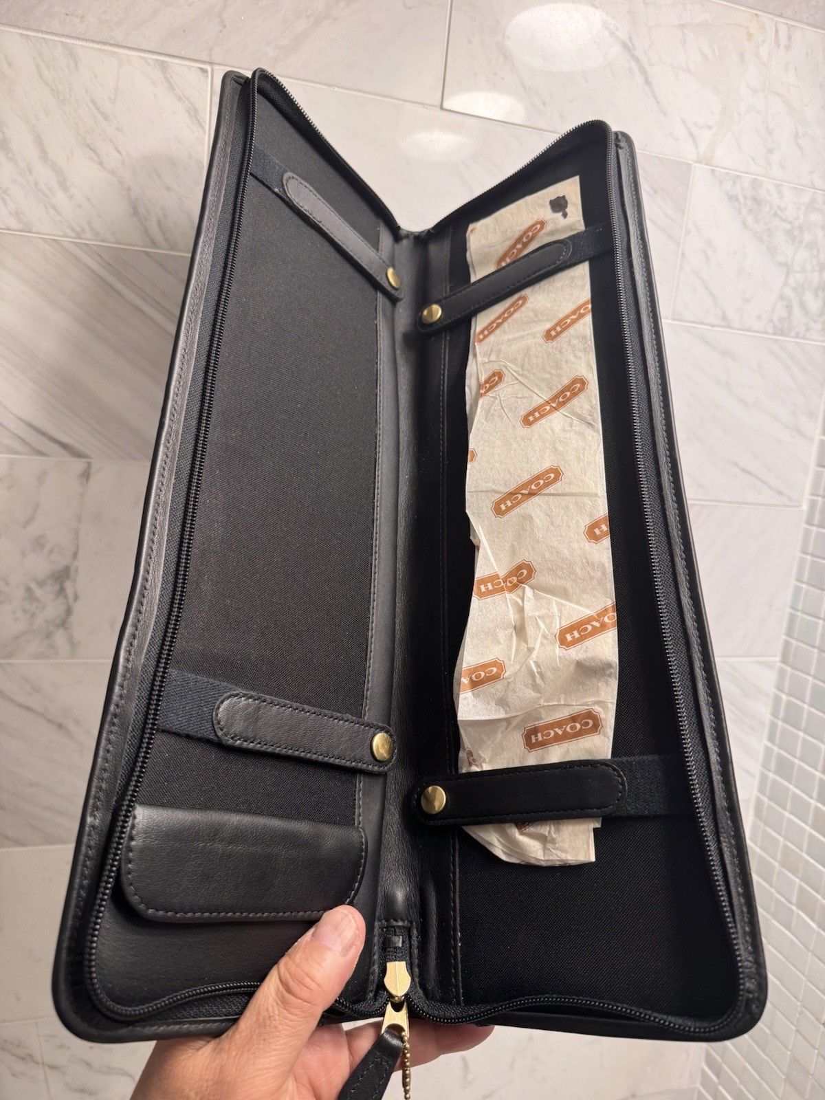 *NEW OLD STOCK VINTAGE*Coach 7201077 Leather Tie Case Bifold Zip Around Travel