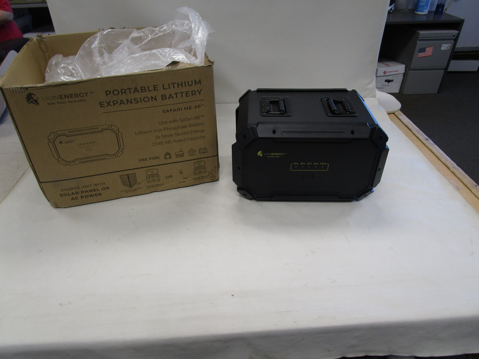 LION ENERGY SAFARI ME-XP PORTABLE LITHIUM EXPANSION BATTERY PACK 50170142