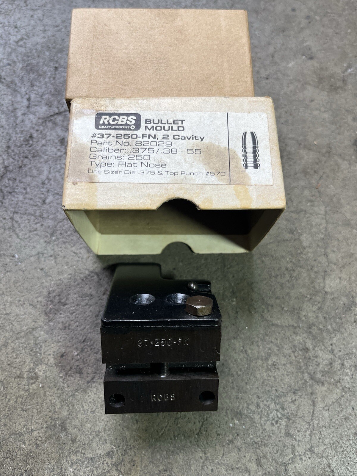 RCBS BULLET MOULD .37-250-FN 37 Caliber 250 Grain Flat Nose