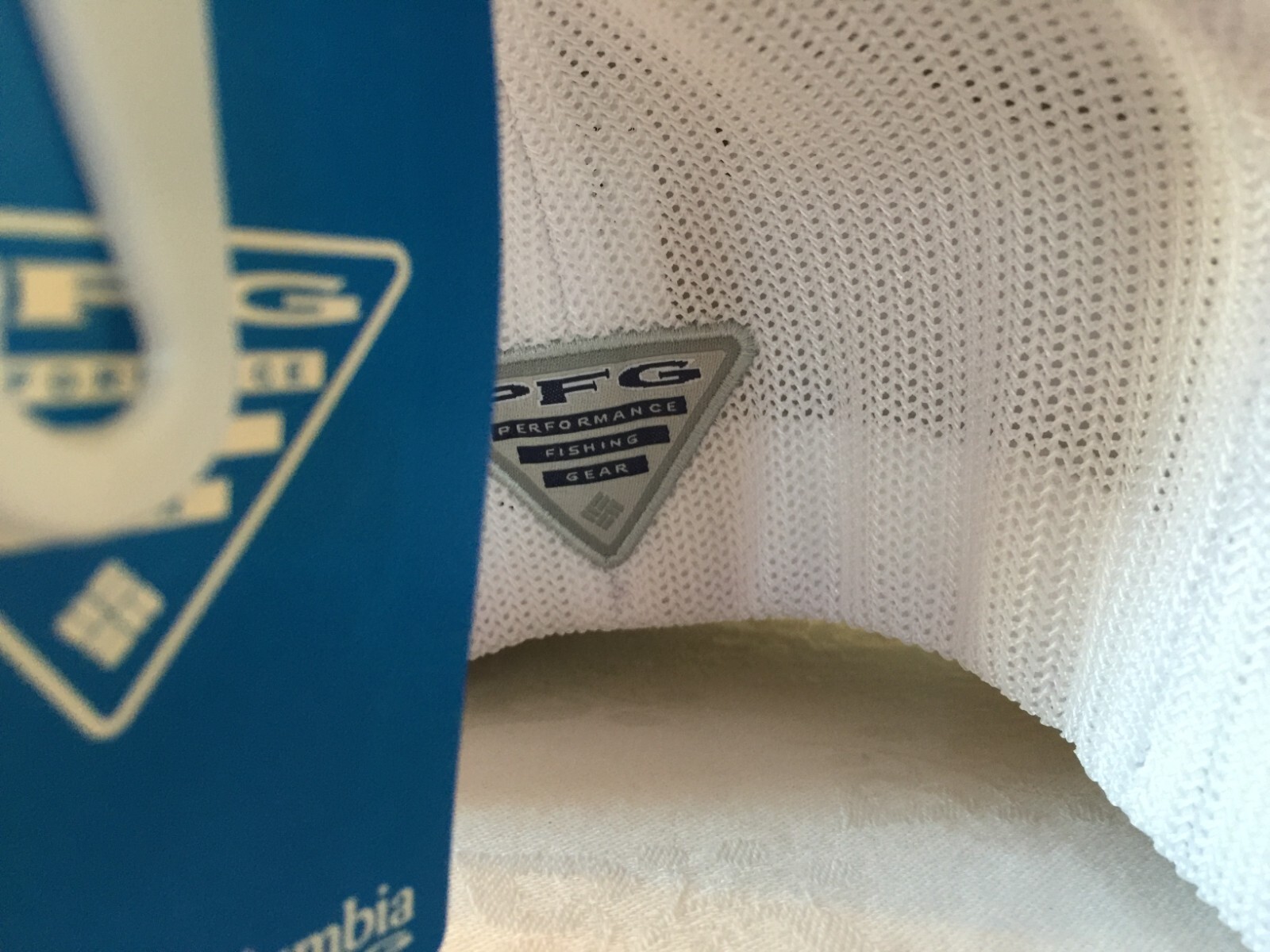 NWT Columbia Trucker L/XL Flexfit Fitted Cap Hat Gray w White Mesh PFG Fish Flag