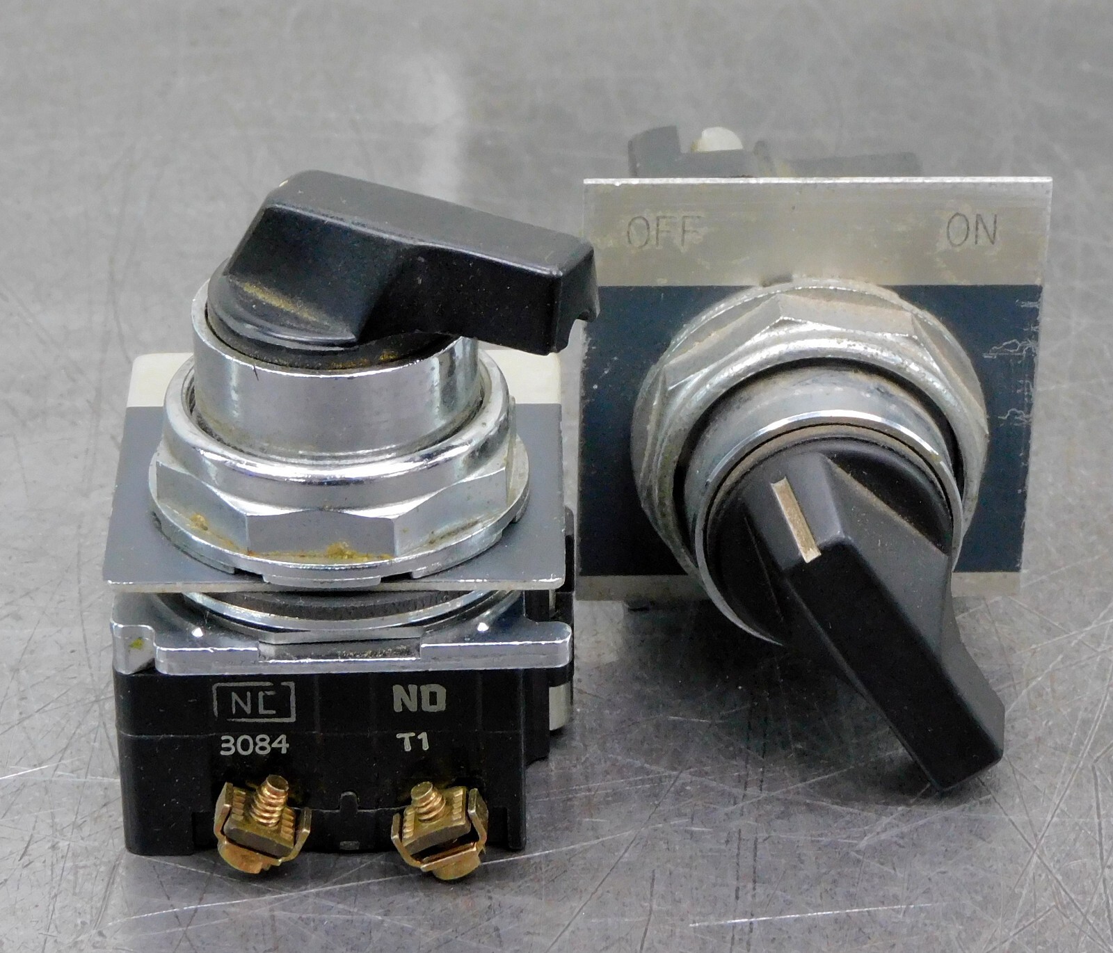 Cutler-Hammer I0250T 2 Position Switch 250/600 VAC Switch NC Lot of Two (2)