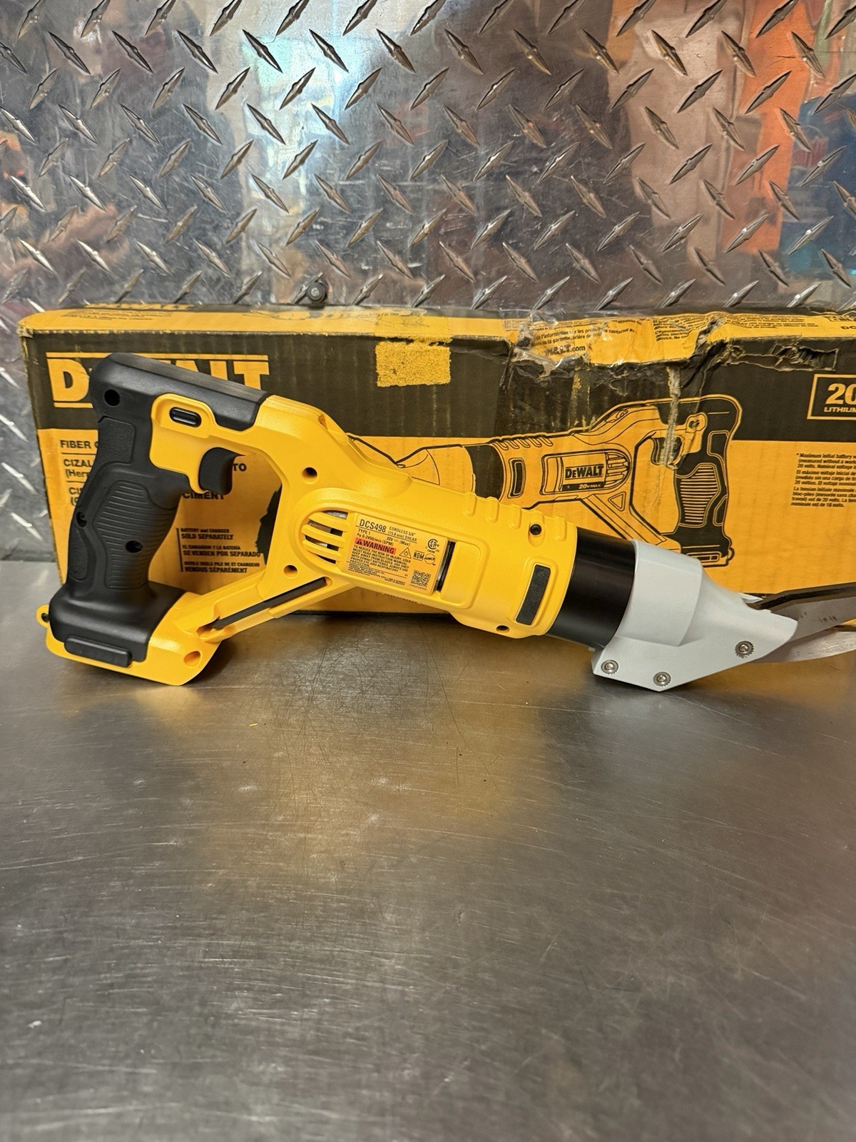 DEWALT DCS498B 20V MAX Lithium-Ion Cordless Shear. Tool only Free Ship