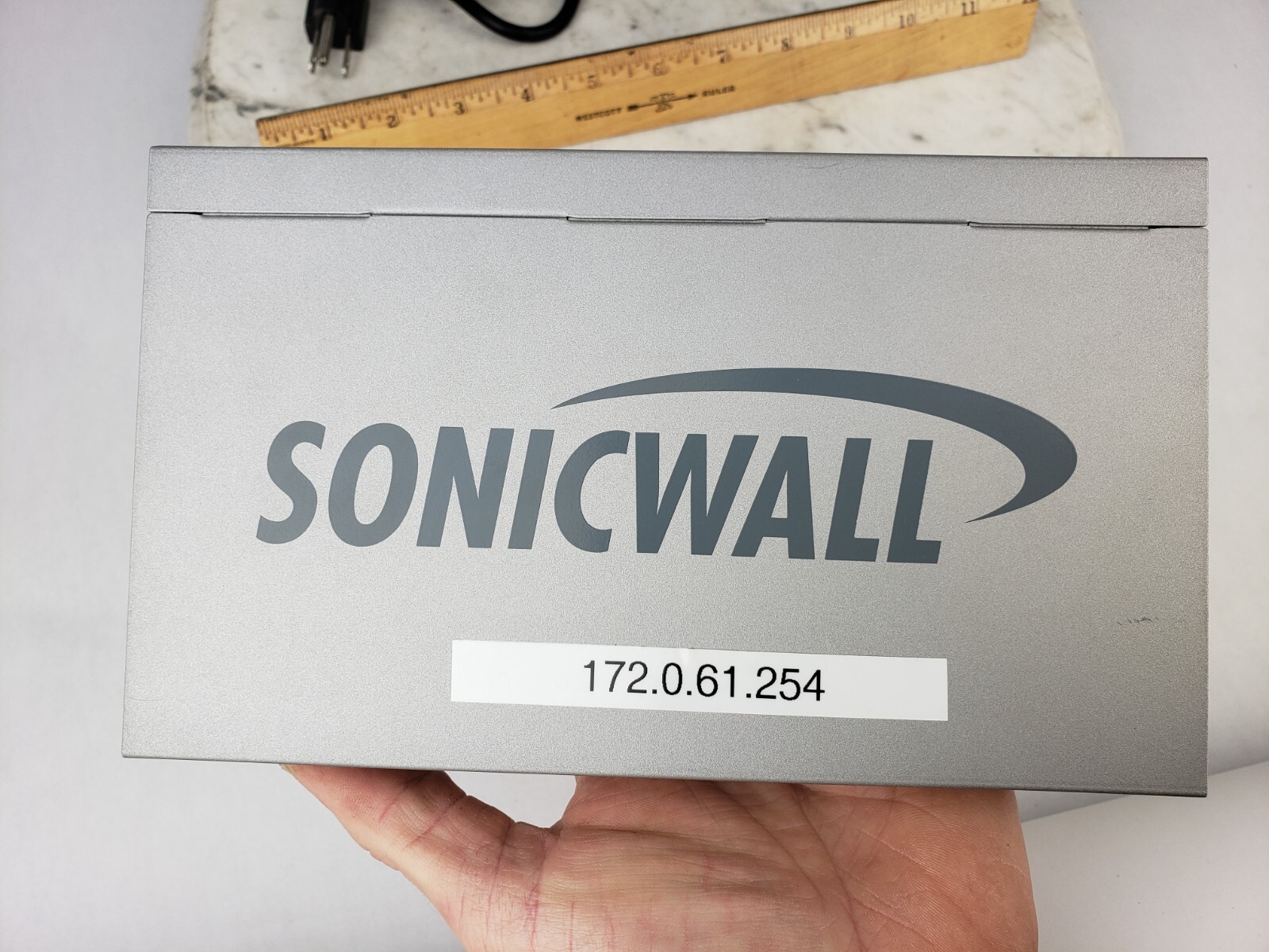 SonicWall TZ-180 Total Secure VPN Firewall Security Router Wireless & 12 Volt