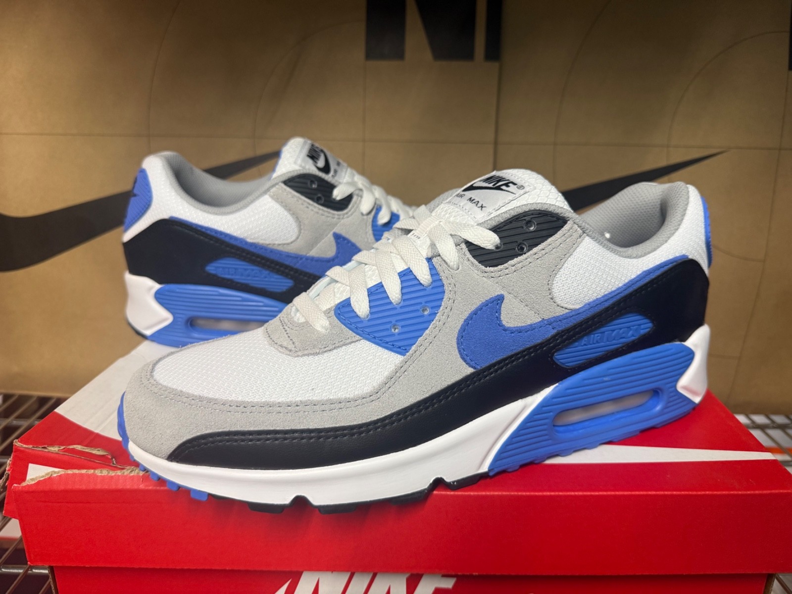 Men Size 10.5-12 Nike Air Max 90 White Blue Crystal Casual Walking DM0029-122