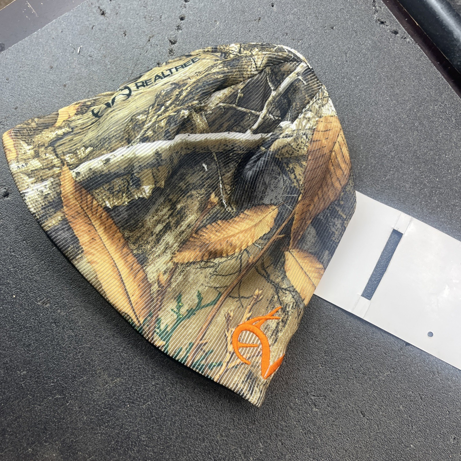 NWT Mens Tru Fit Reversible Real Tree Camouflage Beanie Hat One Size Logos