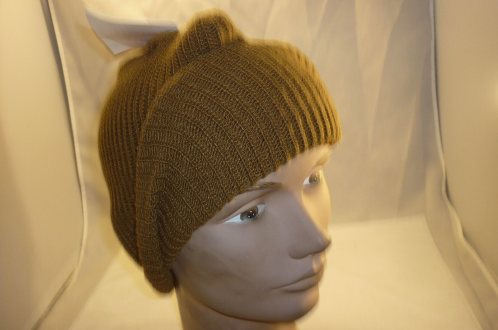 ACRYLIC  KNIT  HAT NOS USA VINTAGE