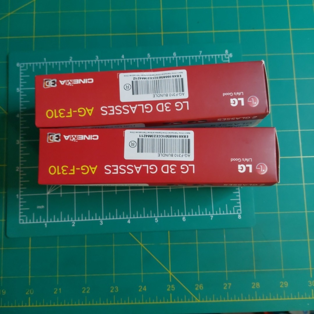 NEW OEM Genuine LG Cinema 3D Glasses FOUR Pairs AG-F310 + Microfibers