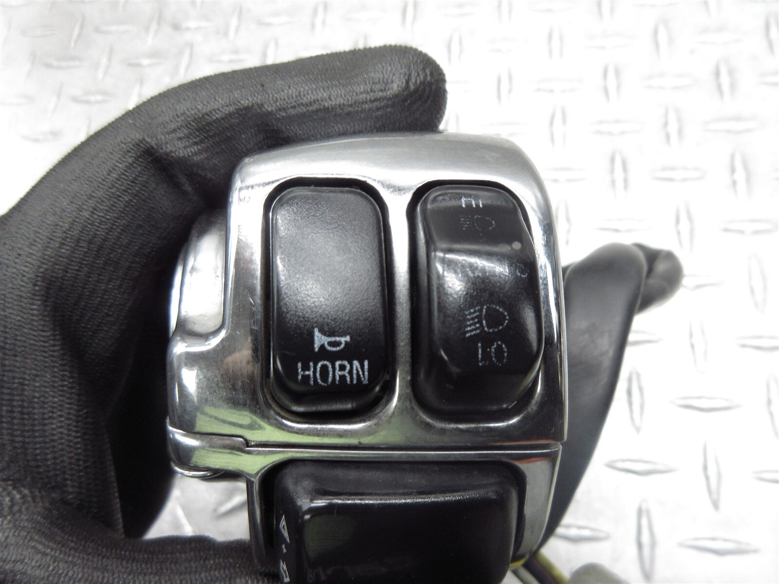 2000 Harley Davidson Softail Deuce FXSTD Left Switch Control Signal Light Horn