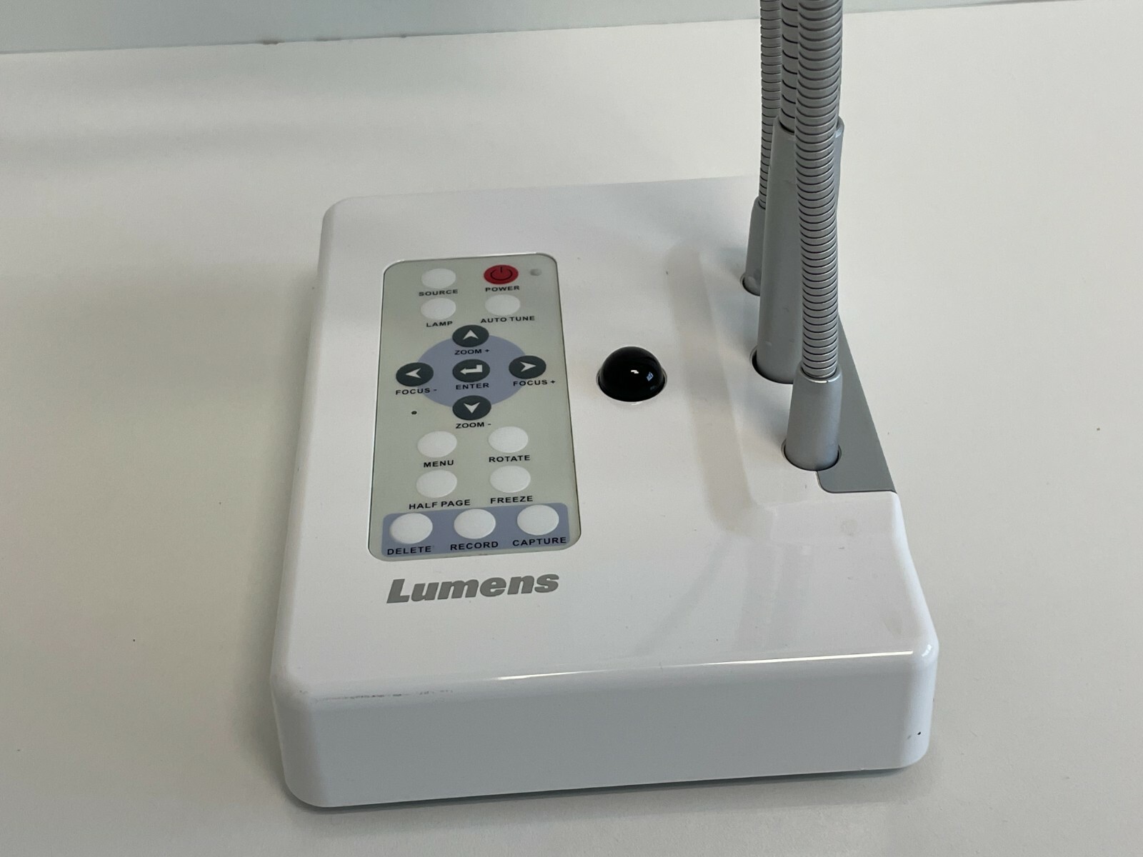 F9: Lumens DC260 Document Camera / Visual Presenter