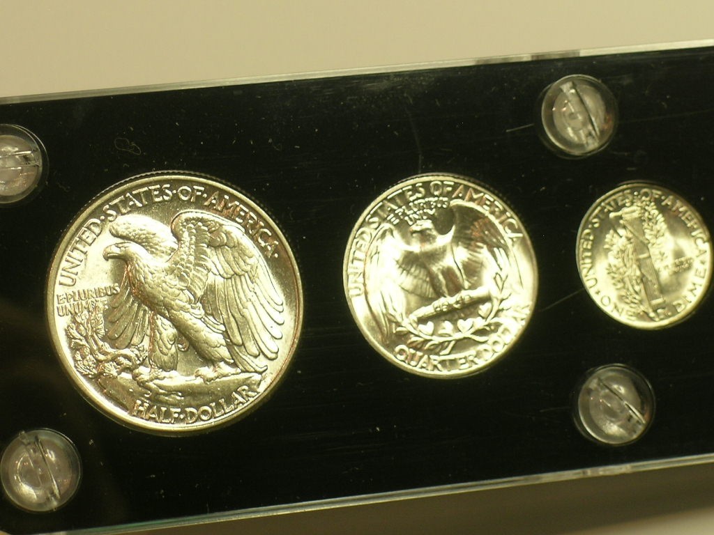 1944 Brilliant Uncirculated Coin Year Set - Capital Holder