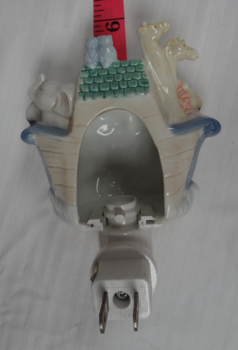 Noah’s Arc NIGHT LIGHT Nursery Decor - PLUG IN - WORKING NO BULB