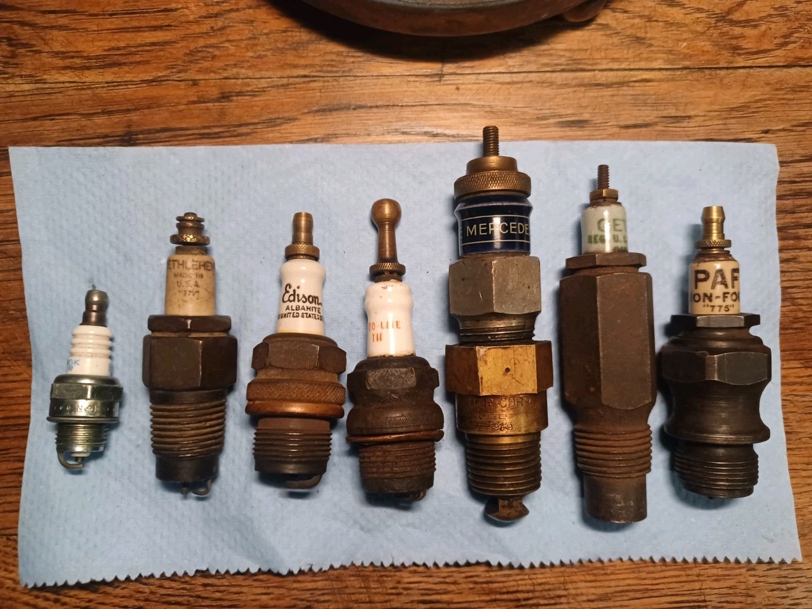Vintage GM Mercedes Aviation Spark Plug Aircraft 1918  WWI Ford  1920 Igniters