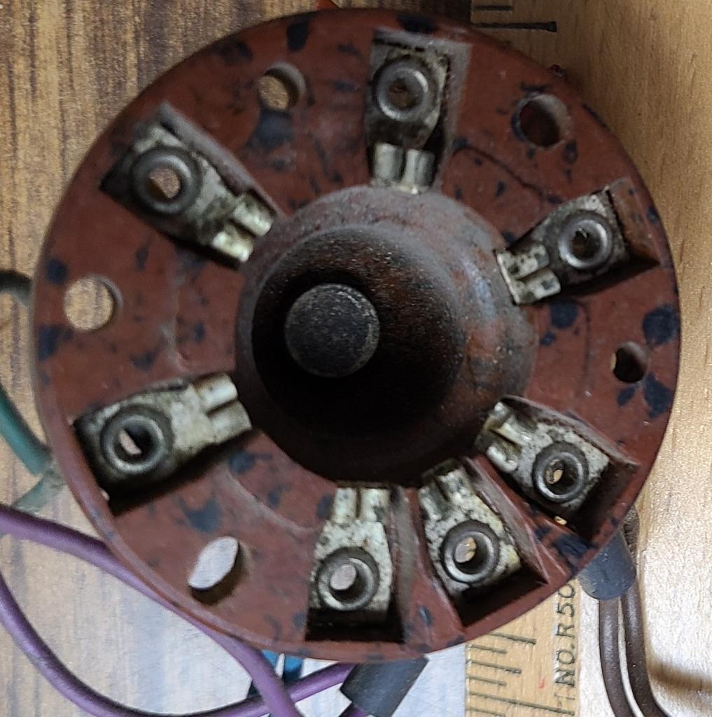 ACORN SOCKET FOR TV-7 TUBE TESTER 7 PIN REMOVED