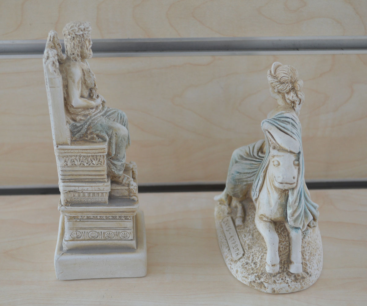 Zeus and Europe sculpture set artifacts
