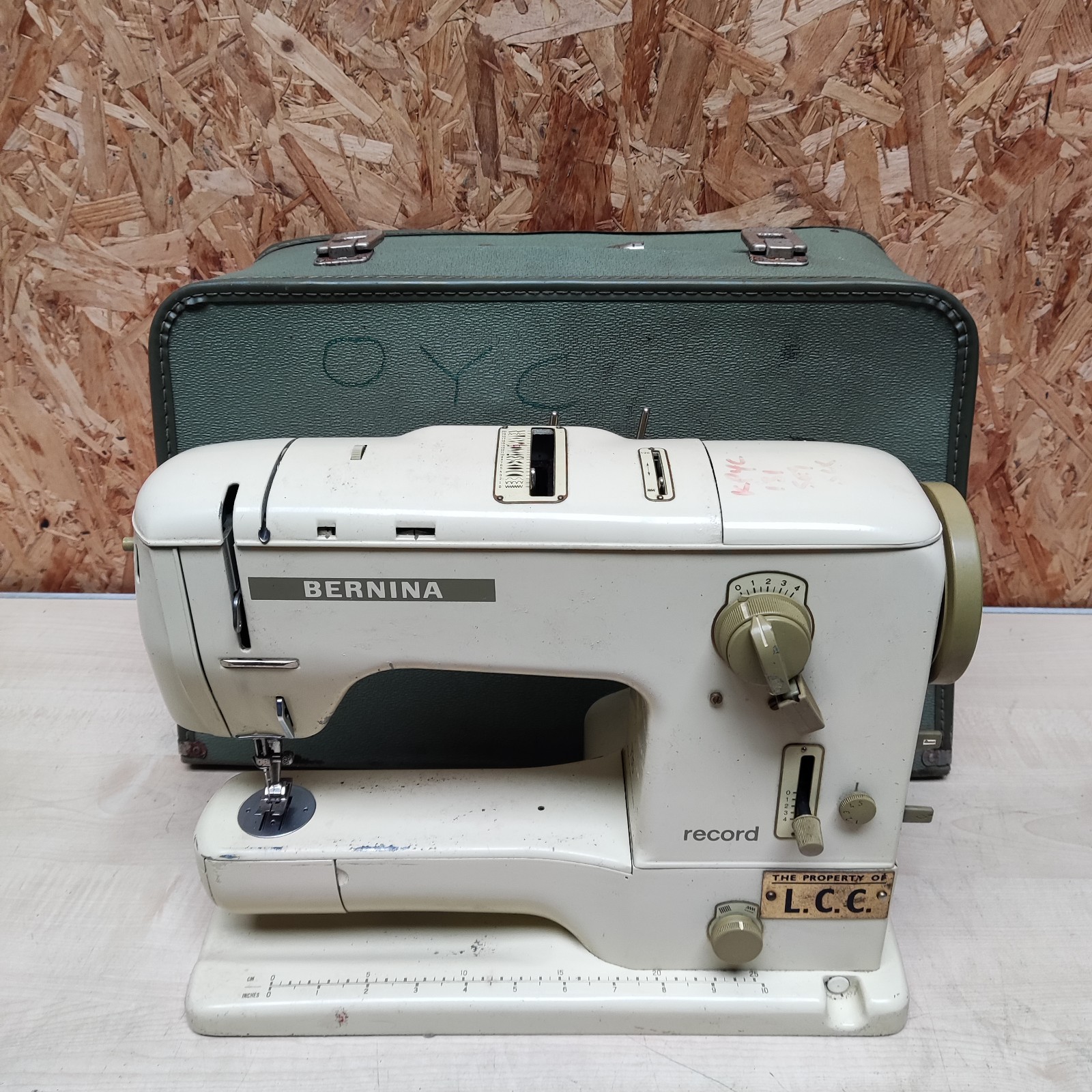 BERNINA RECORD 730 ELECTRIC SEWING MACHINE NO ACCESSORIES UNTESTED