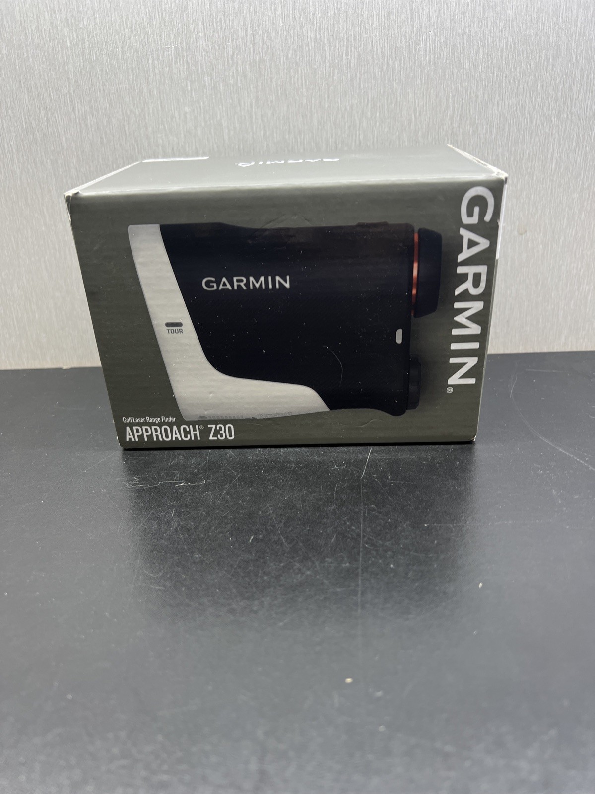 Garmin Approach Z30 Golf GPS Laser Range Finder 6x Magnification