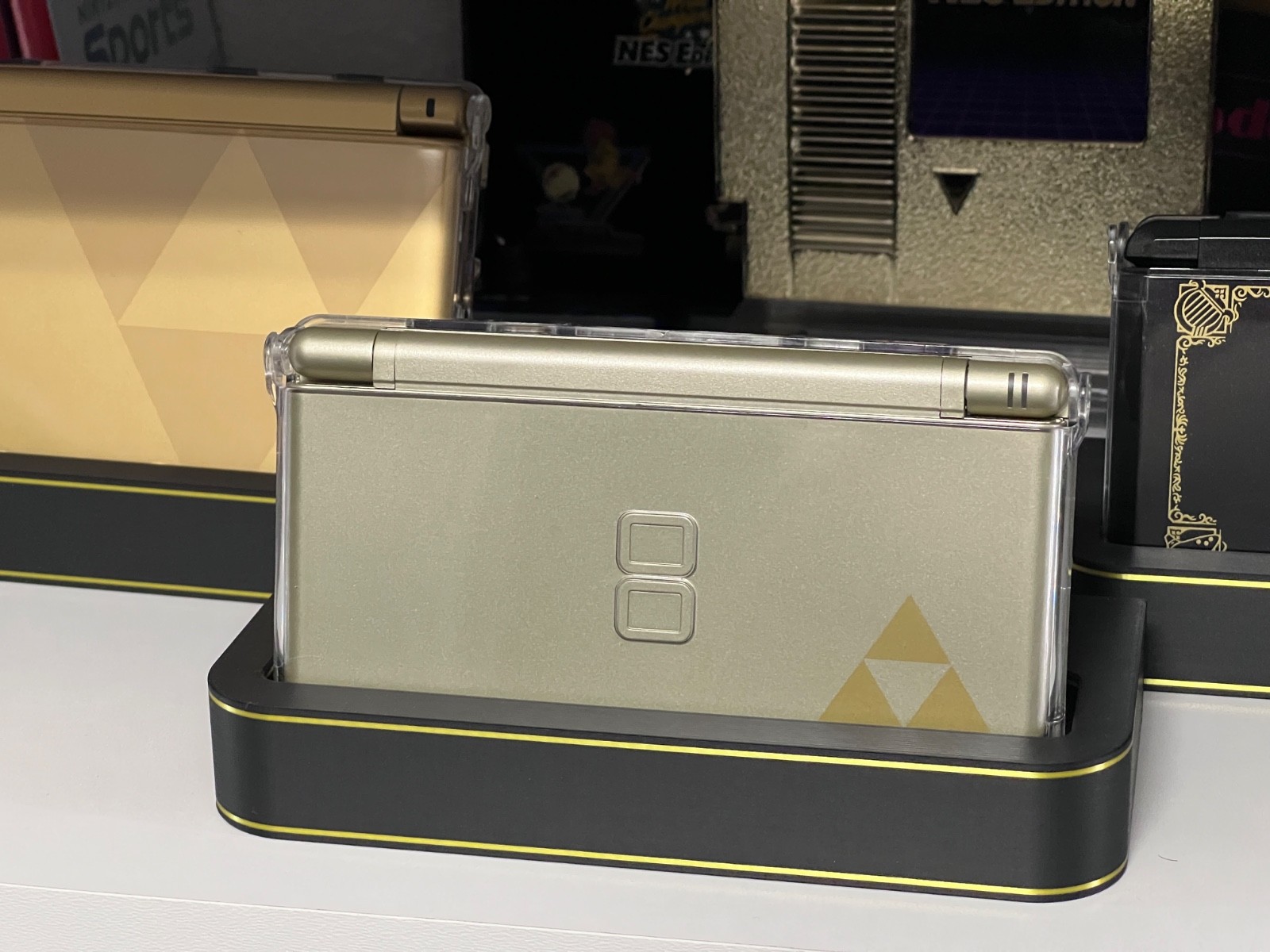 Collector Display Stand for Nintendo DS Lite Gold Inlay Core Series