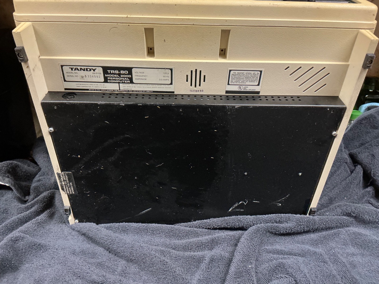 Radio Shack Tandy TRS-80 Model 2000 26-5103 Personal Computer Untested Powers On