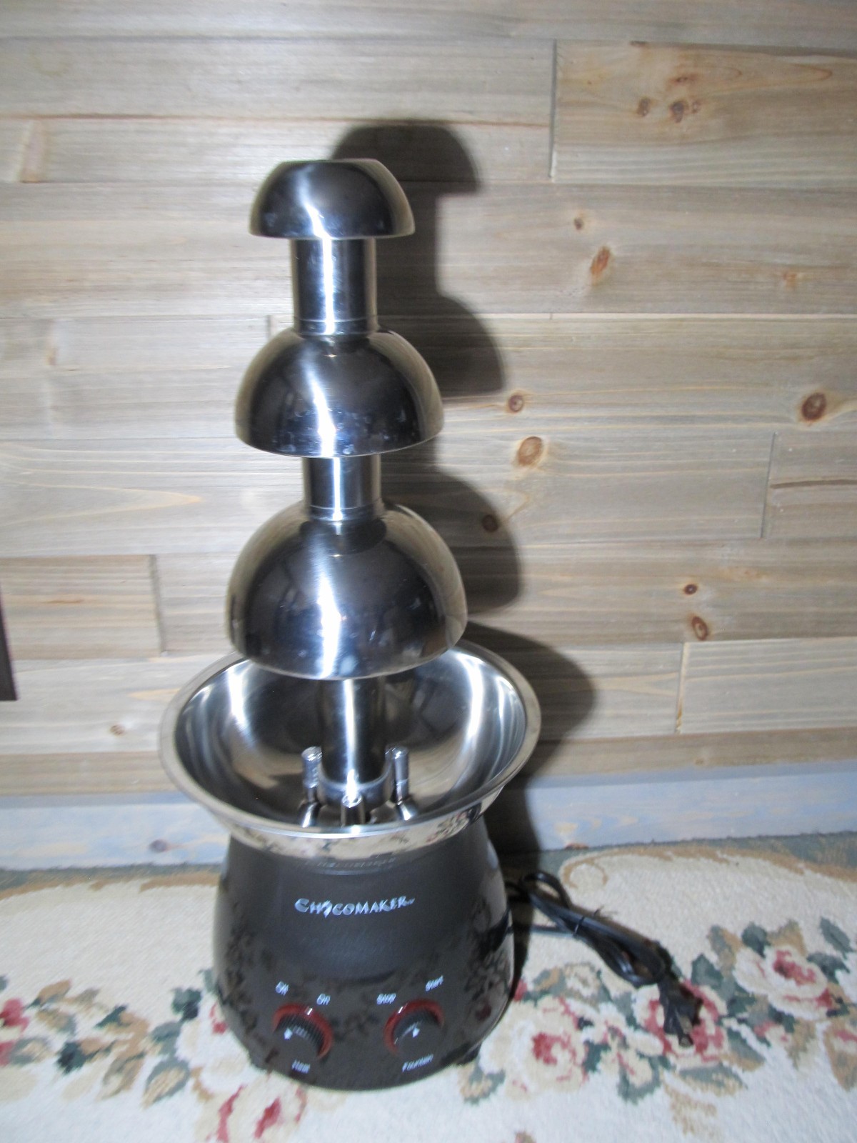Chocomaker Chocolate Fountain 21.5" tall Wide Bell Used Once!