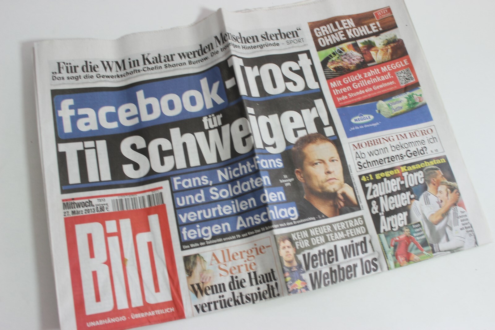 BILDzeitung 27/03/2013 March 27/3/2013 Special Occasion Gift