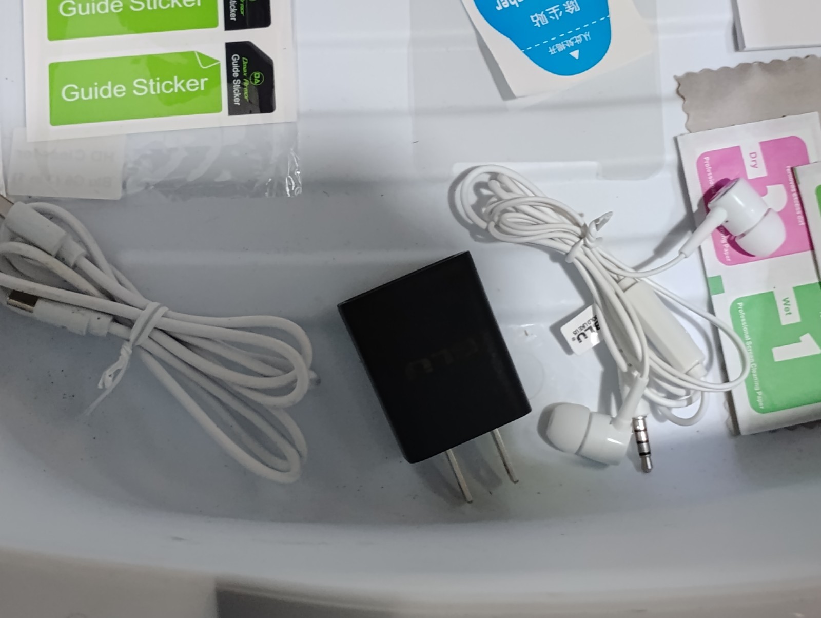 OEM 5.7" Startup Accessories Kit + Box for BLU Smartphone Model V7
