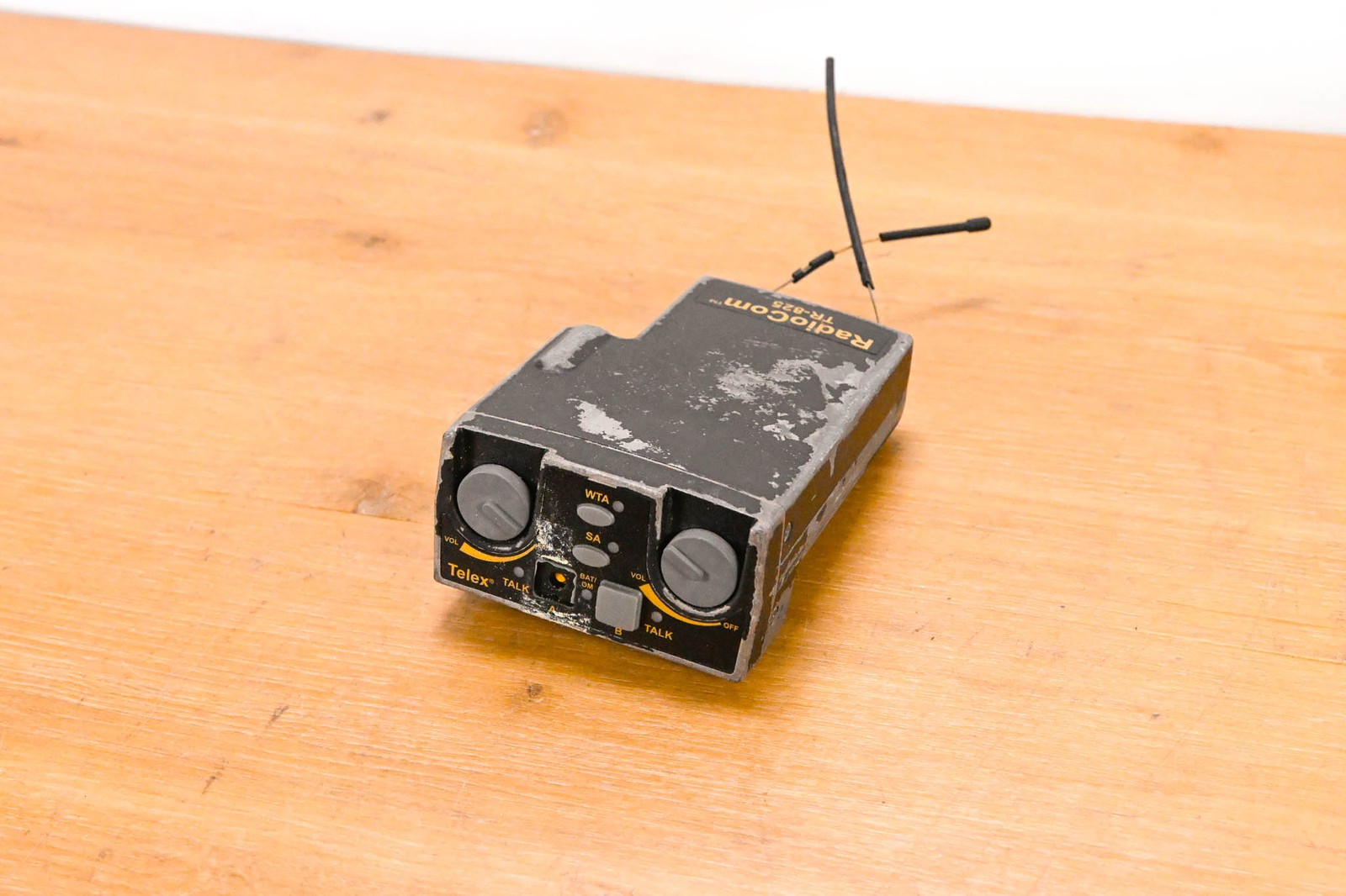 Telex RadioCom TR-825 2-Channel Binaural UHF Transceiver CG01K9B