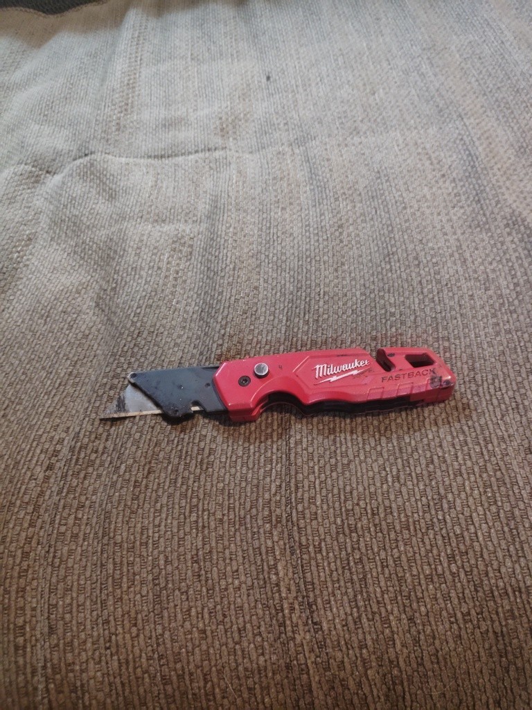 Milwaukee 48-22-1502 Utility Knife - Red