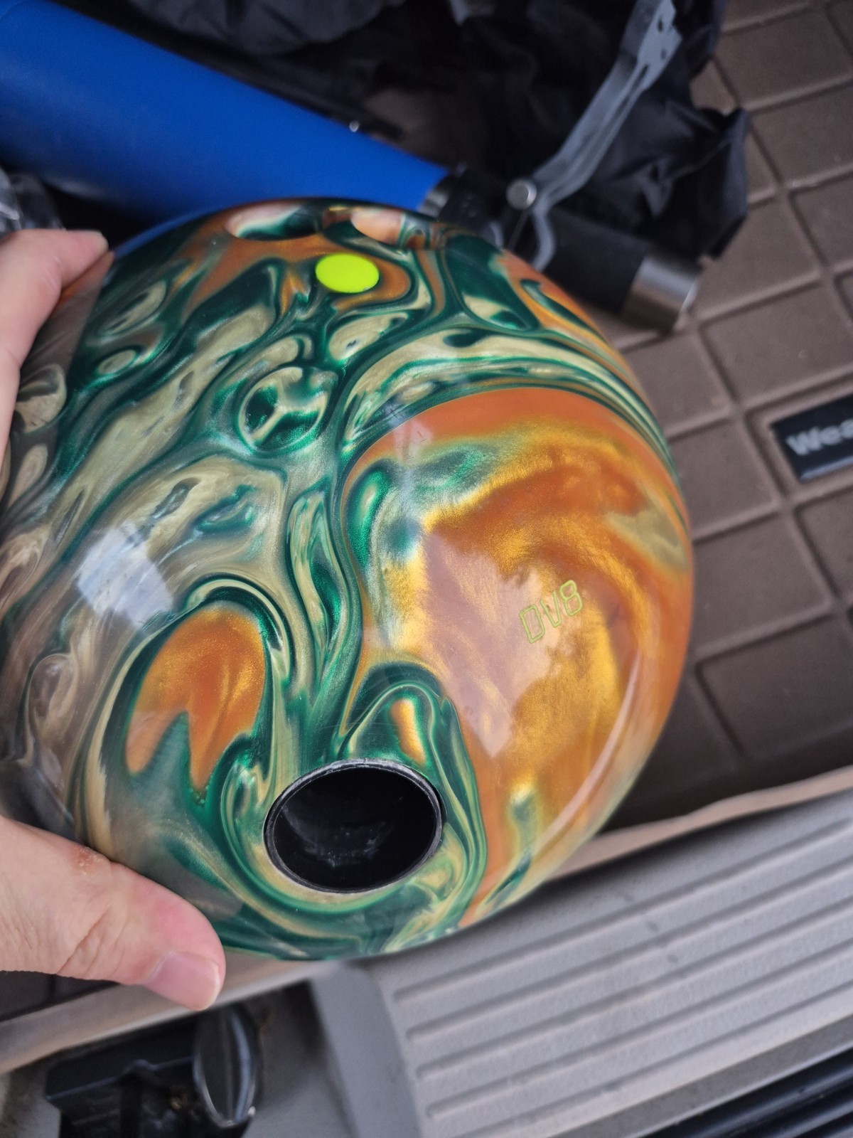 Dv8 Captiv8 15lb Bowling Ball
