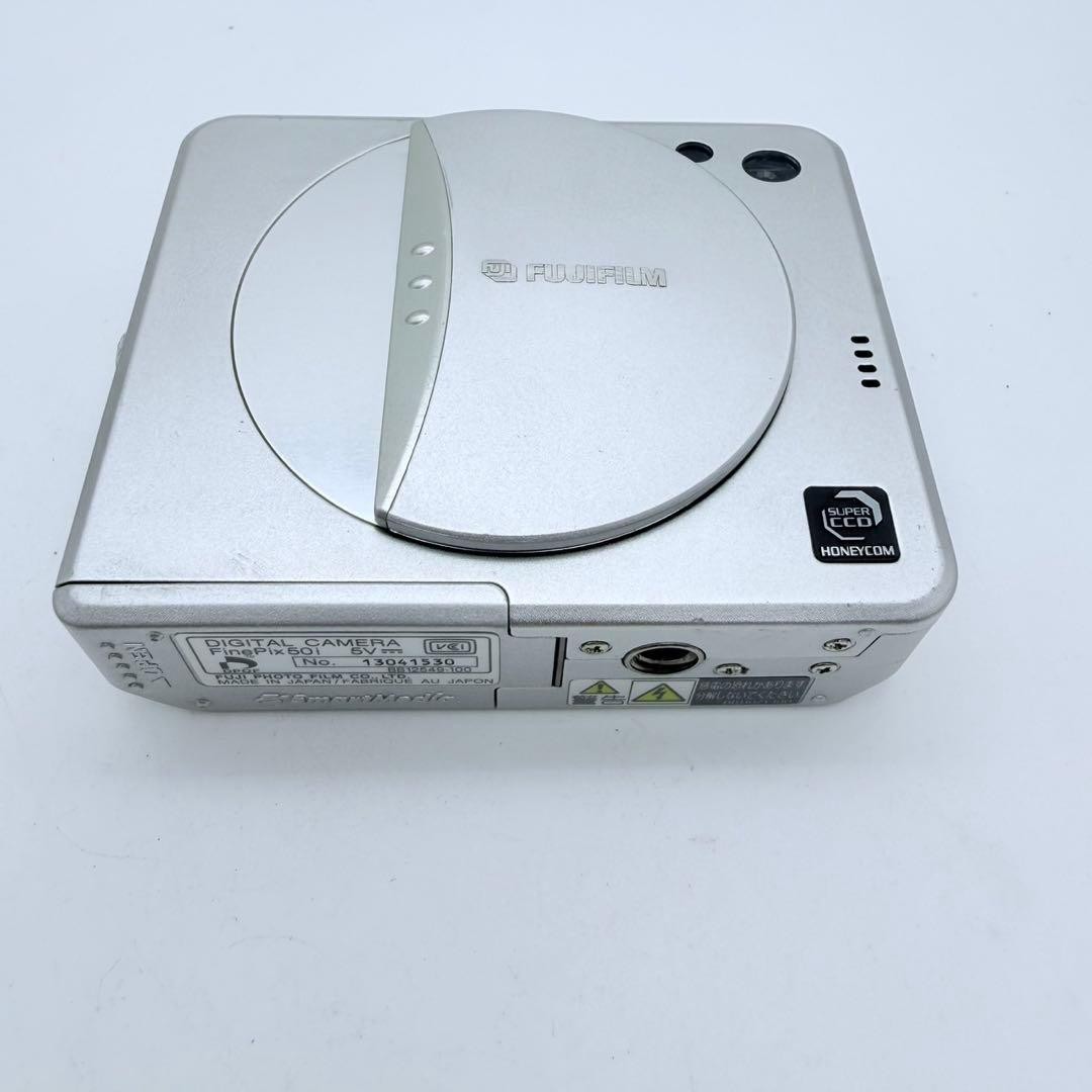 Fujifilm FinePix 50i Digital Camera 2.1MP Compact Silver Tested Working Japan