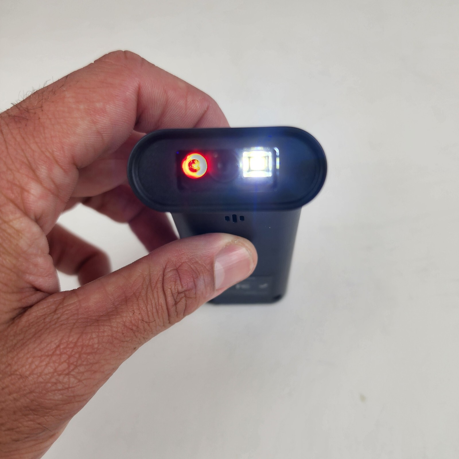Symcode Bluetooth Wireless Barcode Scanner with Stand & Dongle - MJ-R50 / 2D