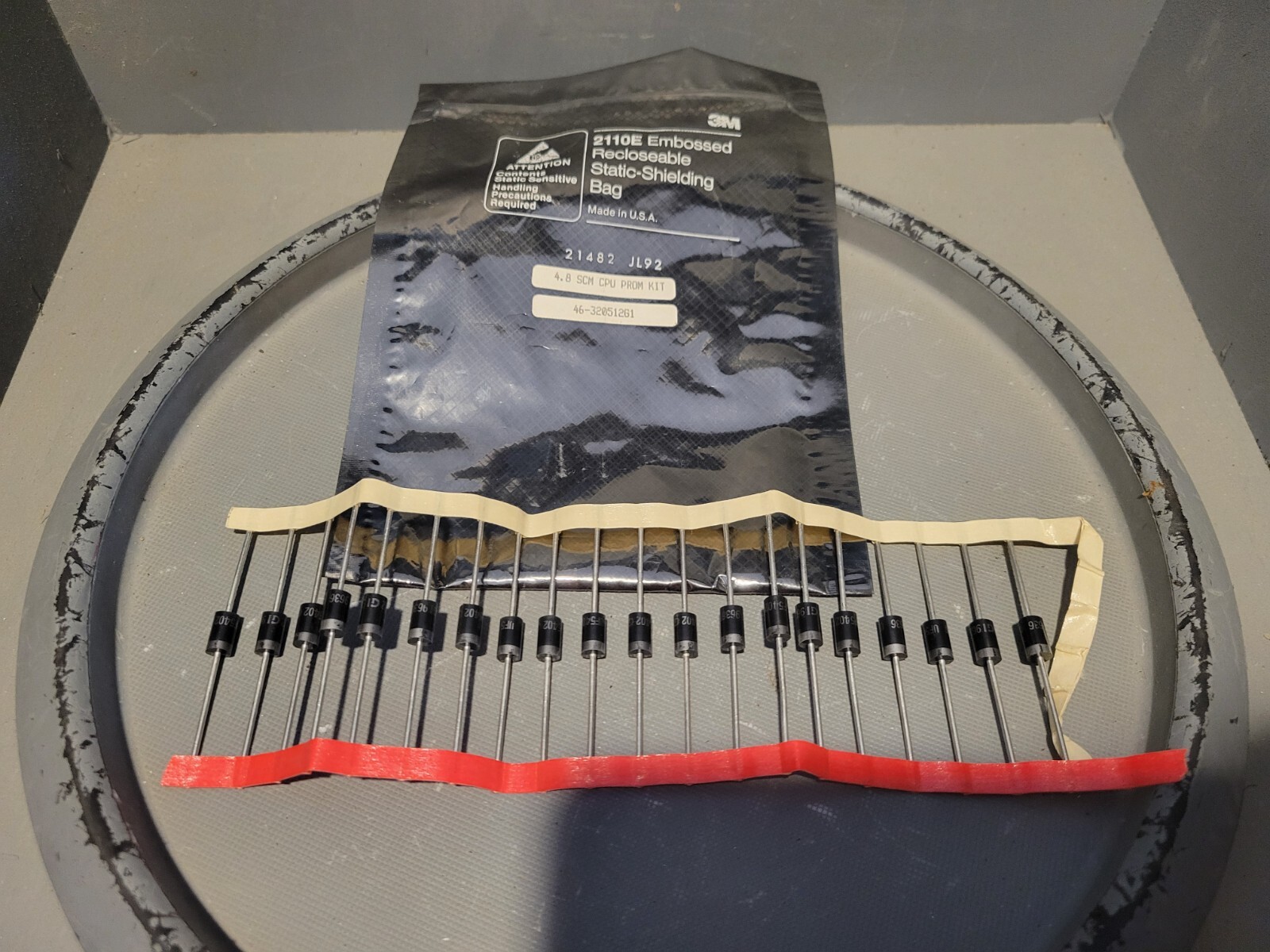 Lot of 20 Rectifier, 3A, 200V, GI9636, UF5402