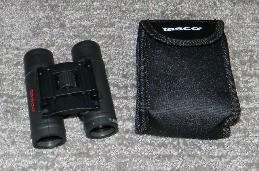 Tasco 8x21 Compact Roof Binoculars with Carry Case - Black