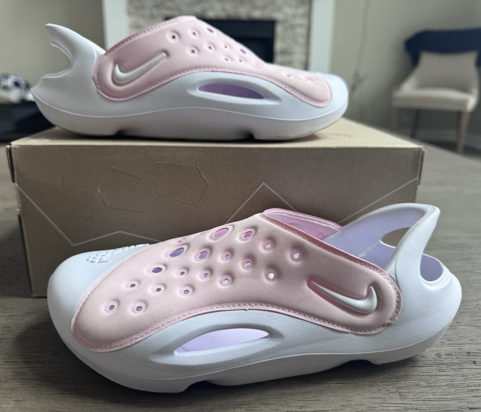 Used Girls Nike Aqua Swoosh Sandal GS 'Pink Foam' FV6363-600 Size 4Y No Box