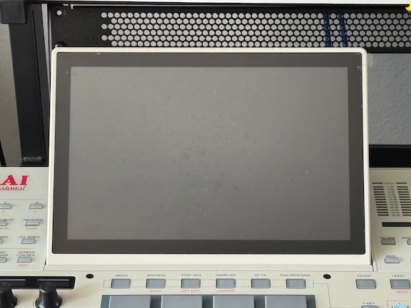 AKAI MPC X SE in MINT Condition