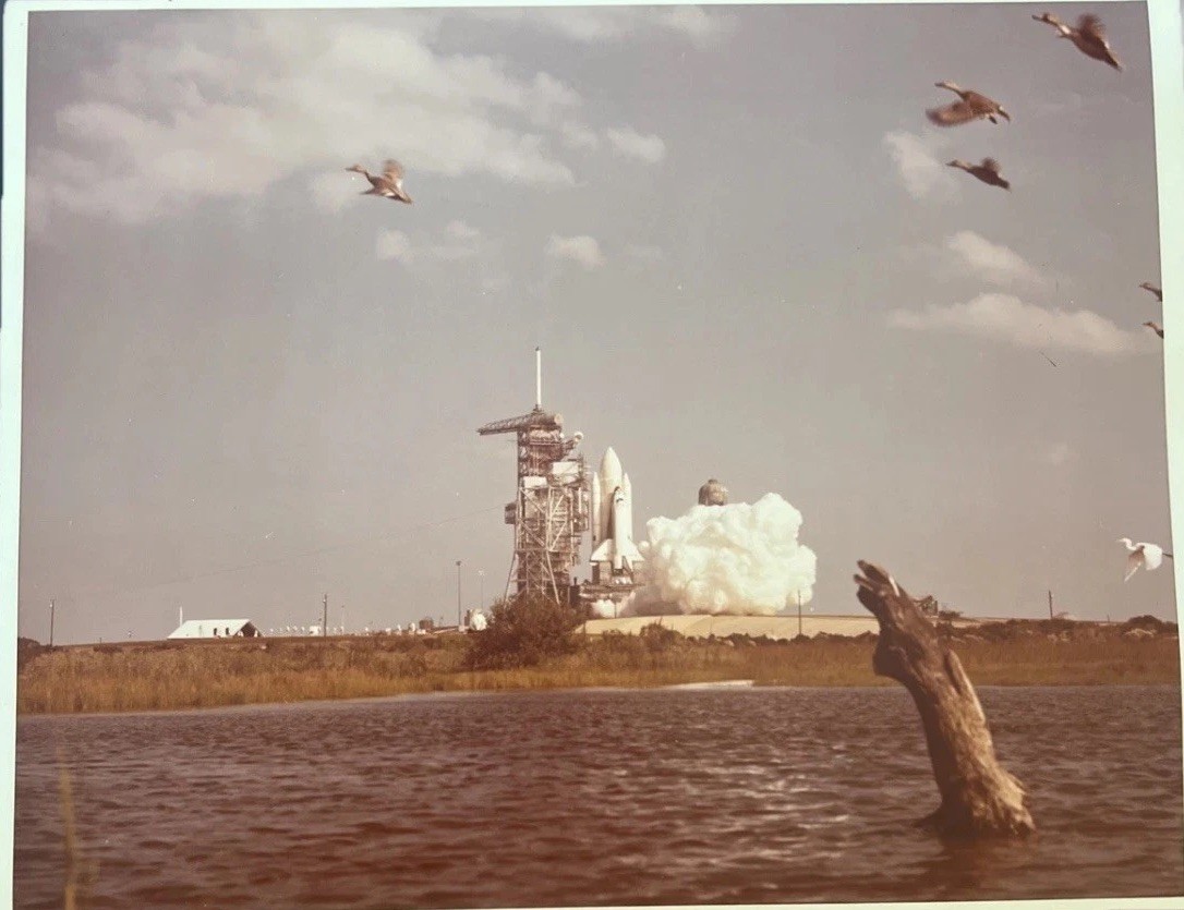 1981 NASA STS-2 Columbia Launch KSC Press Photo 8x10 Original Shuttle Mission ✅
