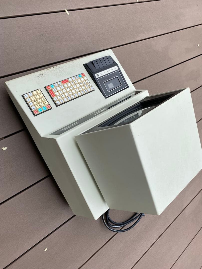 Commodore PET 2001-8 Vintage Computer Powers On Only 100V