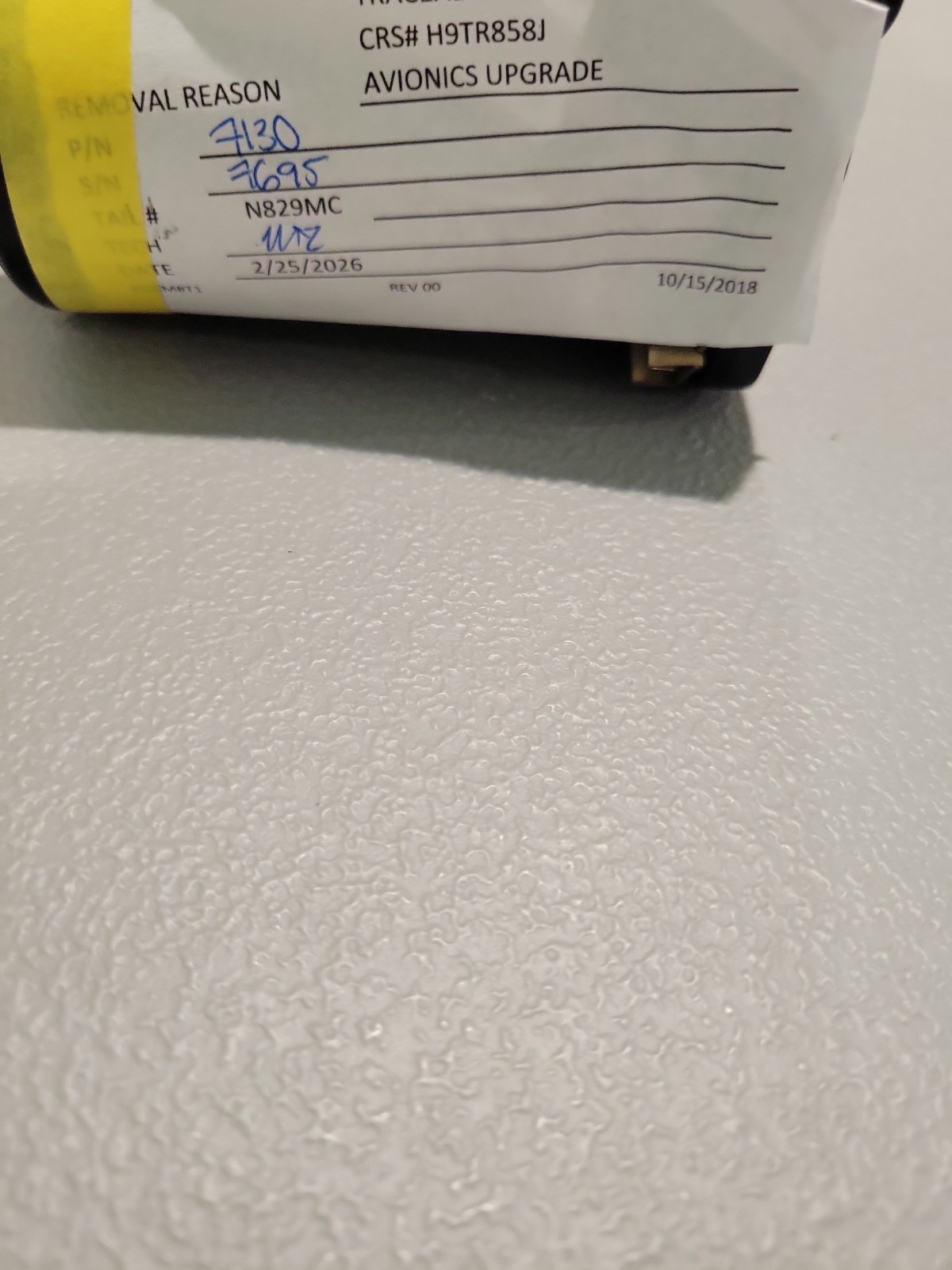 UNITED INSTRUMENTS IVSI P/N 7130 INSTANTANEOUS VERTICAL SPEED INDICATOR