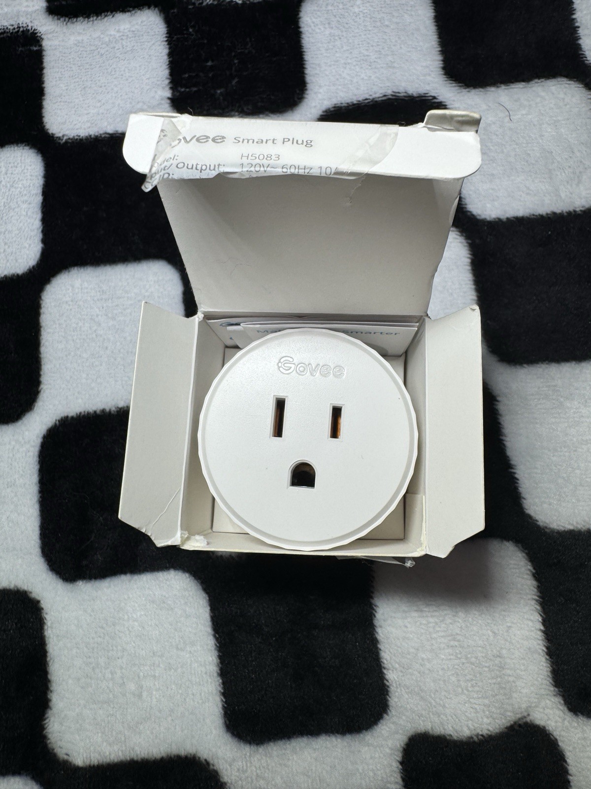 Govee Smart Plug H5083 Wi‑Fi/Bluetooth App-Controlled Timer 120V White