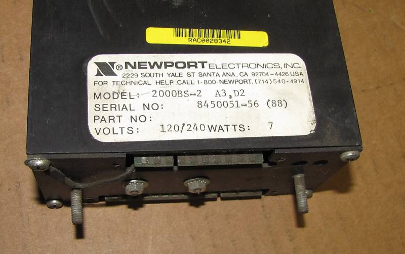 Newport Voltmeter 2000BS-2 A3,D2 120/240VAC 2000BS2