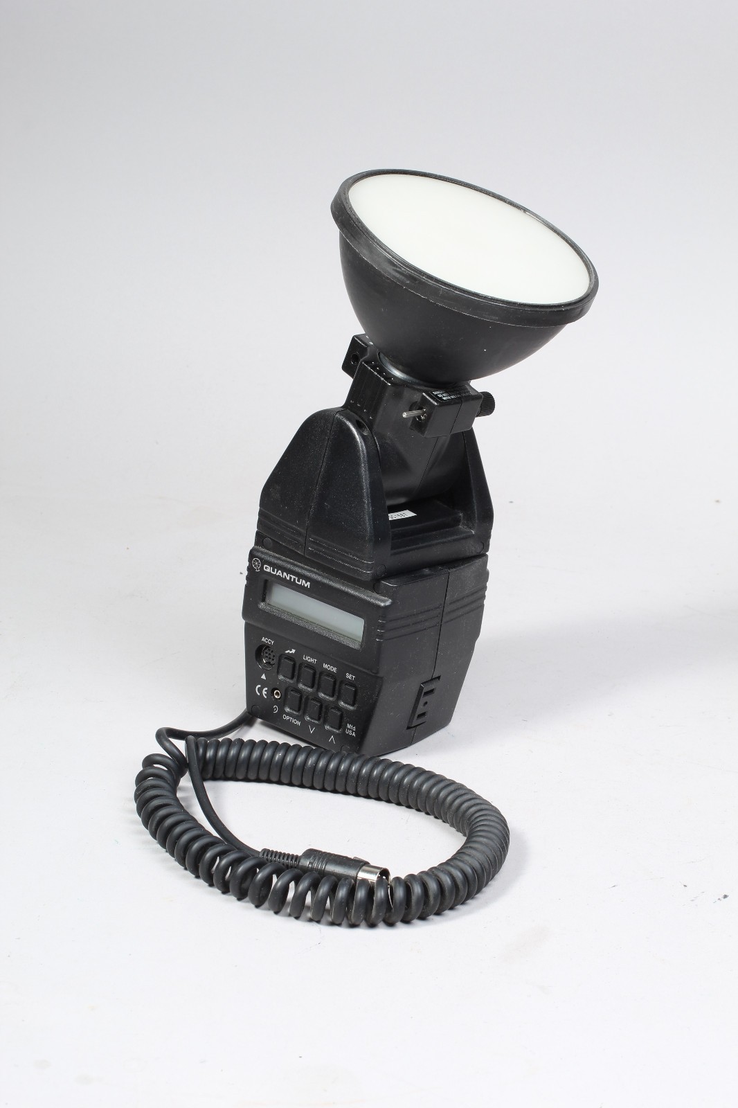 QUANTUM Q FLASH T2 W BULB CORD SOFT BOX REFLECTOR & MOUNT BRACKET TESTED WORKS