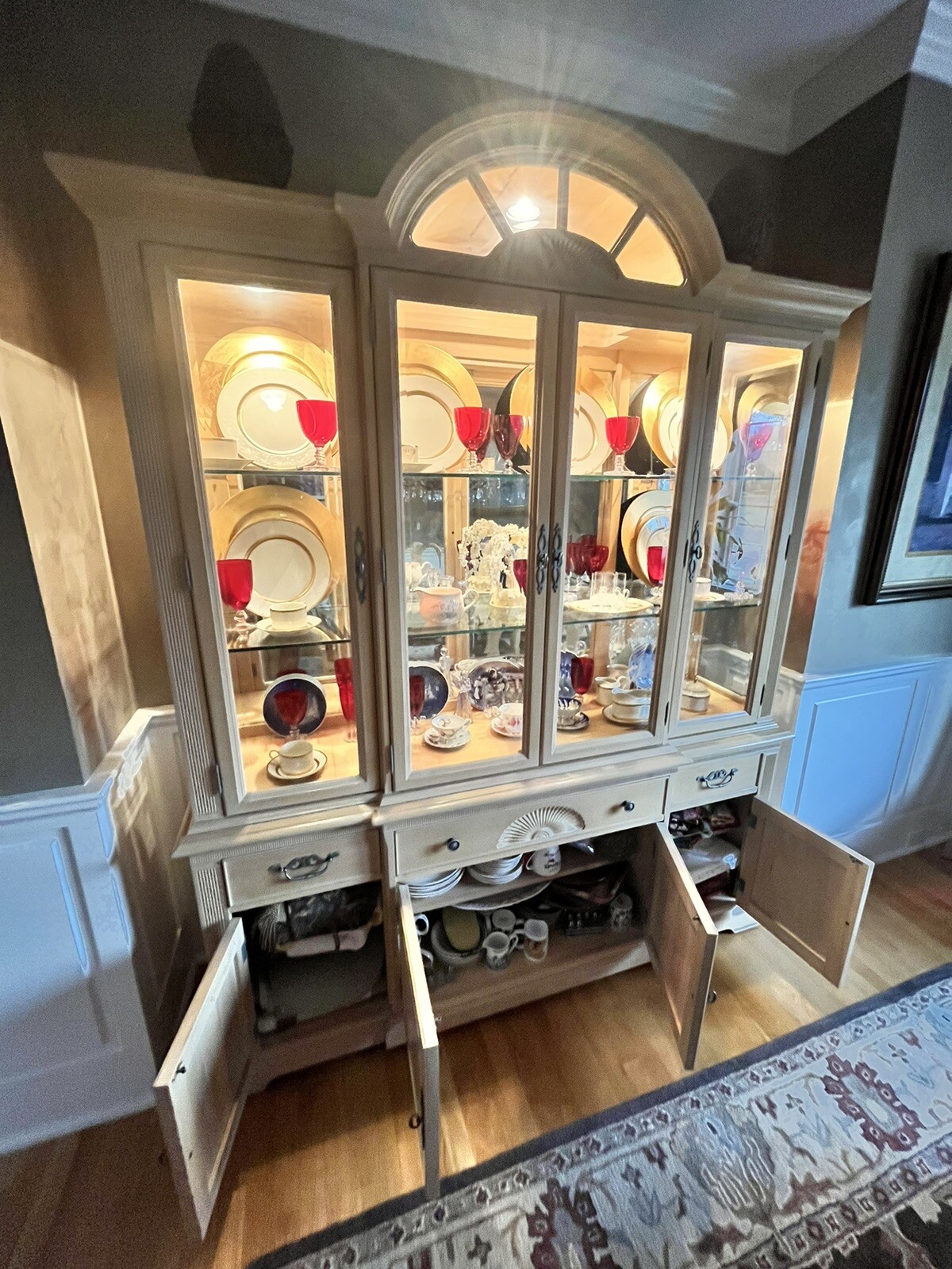 Bernhardt Dining Room Set - 11 Piece Set w/ China Cabinet & Serving Table