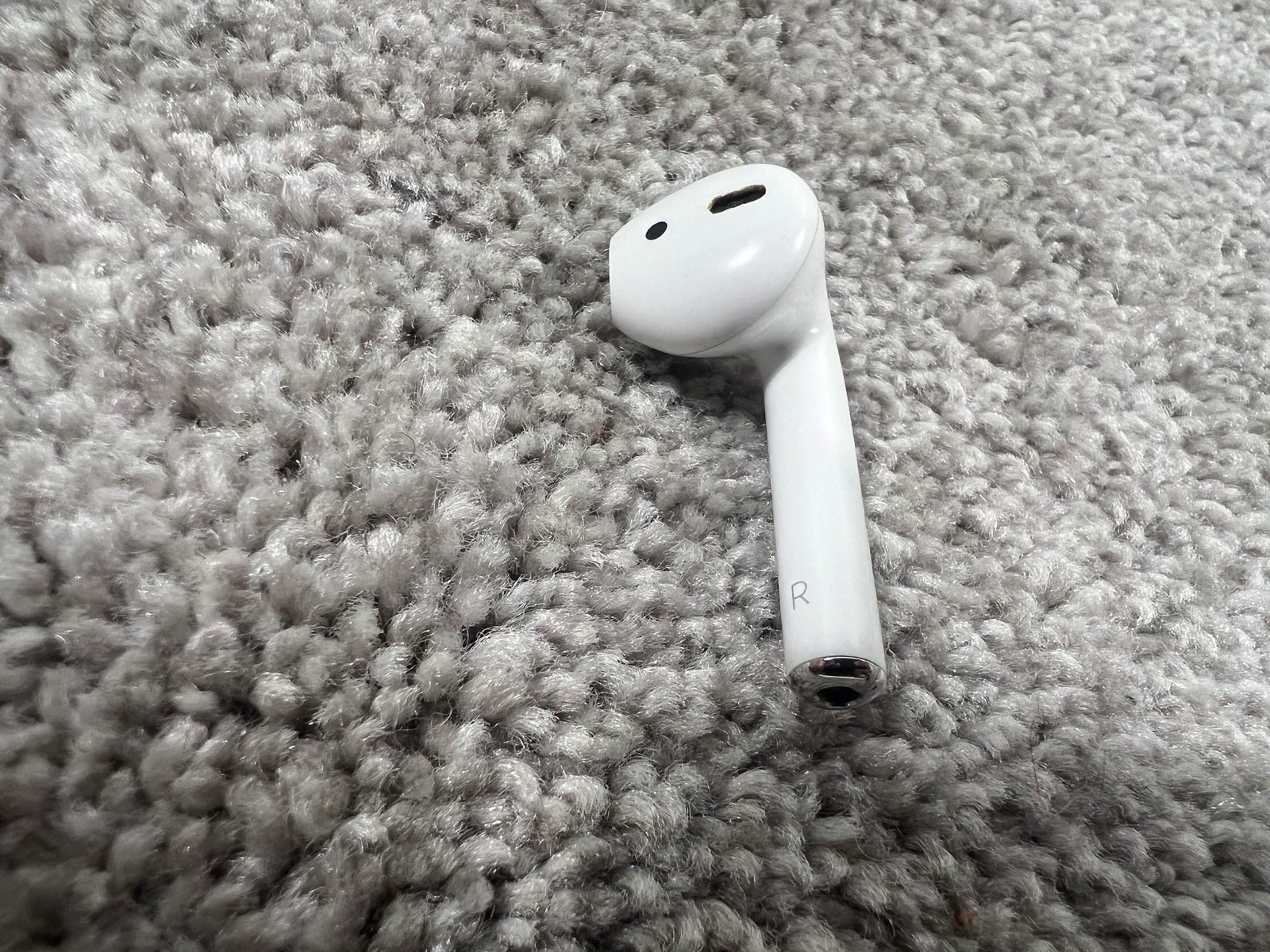 Apple AirPods Right Earbud Replacement White R Side Genuine OEM Single Bluetooth