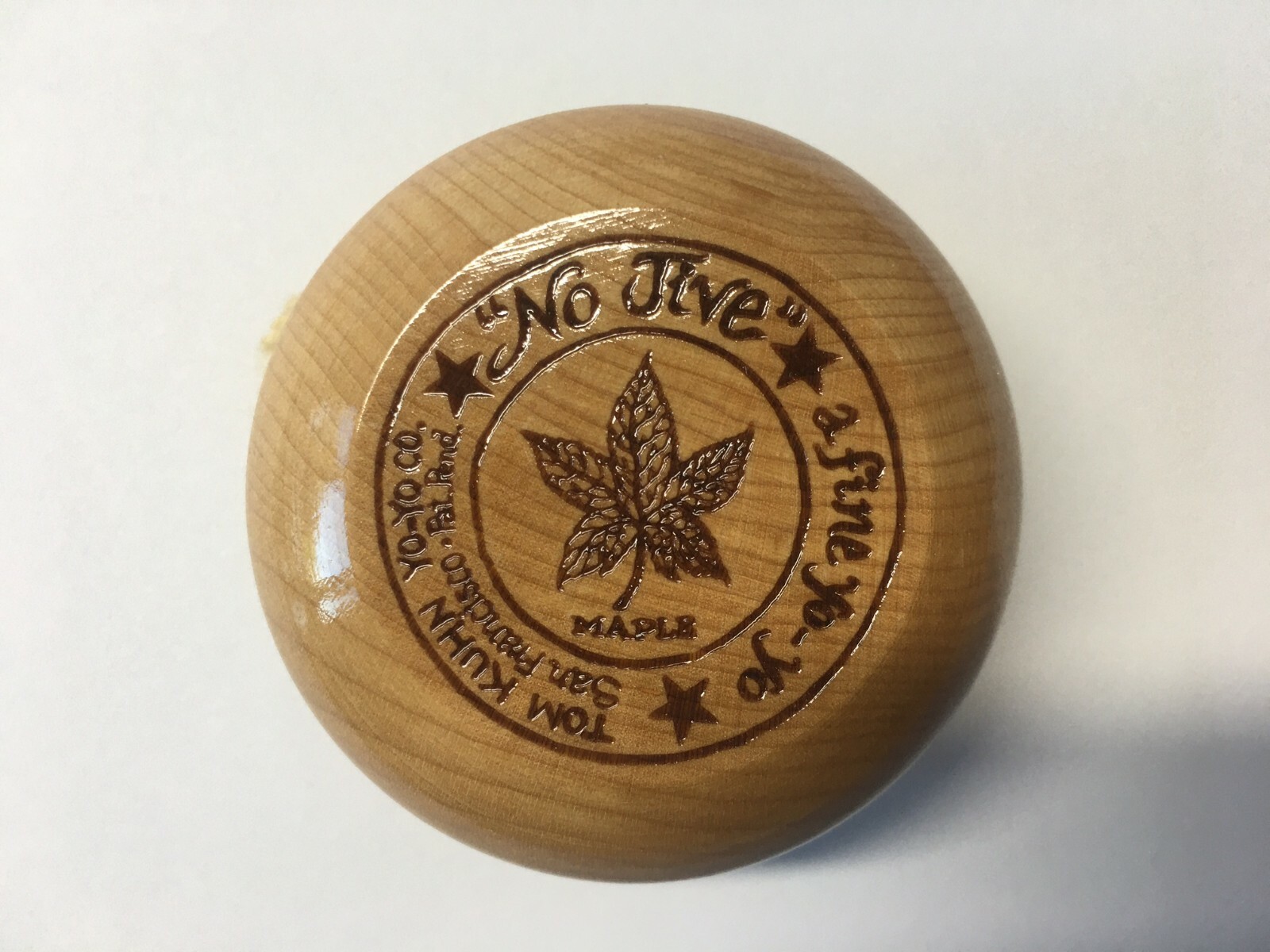 Tom Kuhn No Jive MAPLE LEAF YO-YO  -The "Stradivarius Yo Yo" -